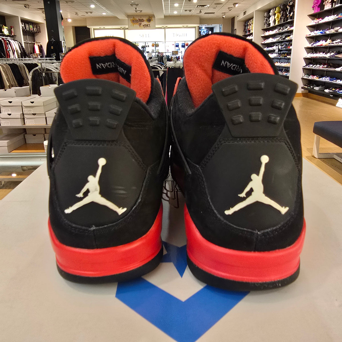 Jordan 4 Retro Red Thunder SZ 11.5 USED NO BOX