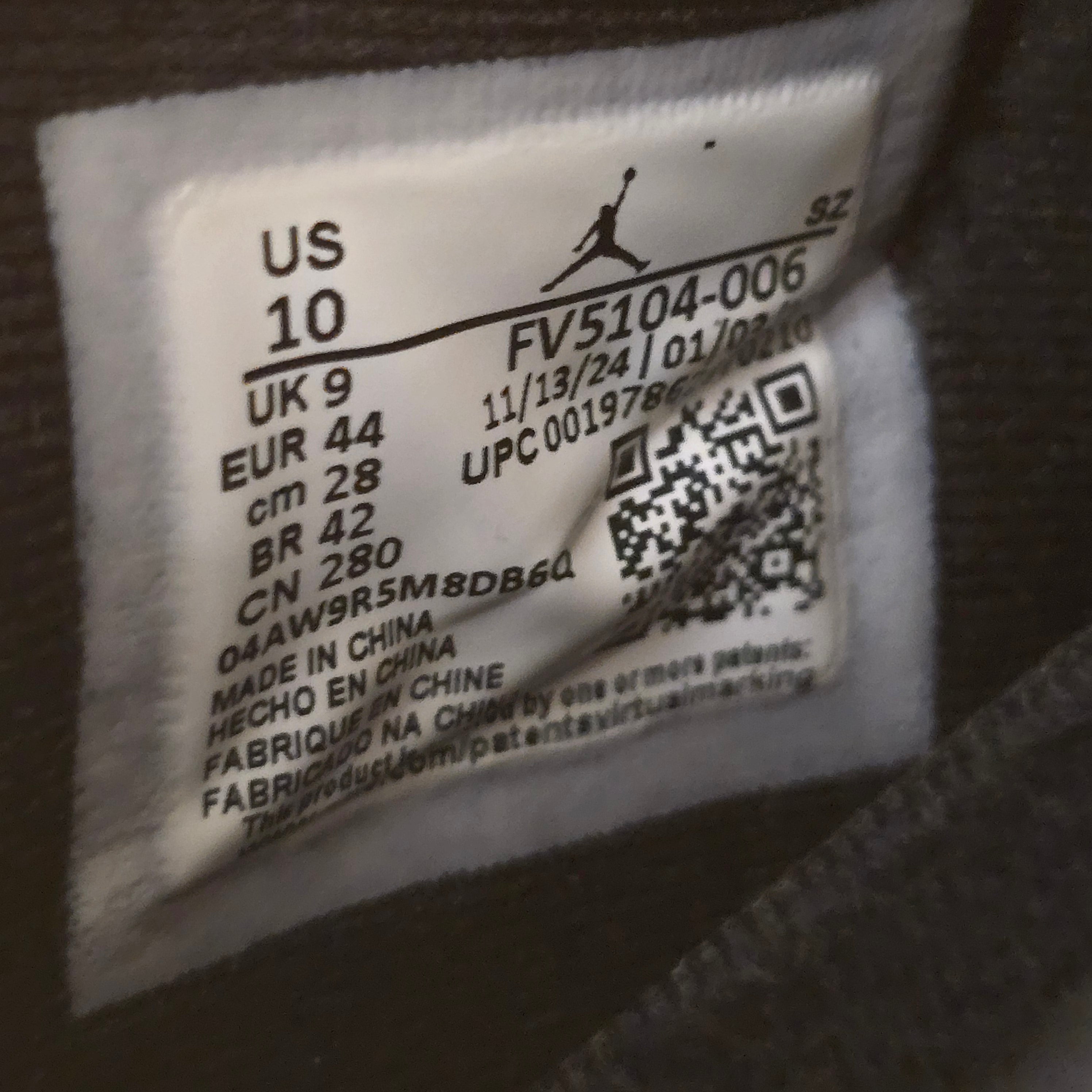 Jordan 11 Retro Low Bred (2025) SZ 10 USED