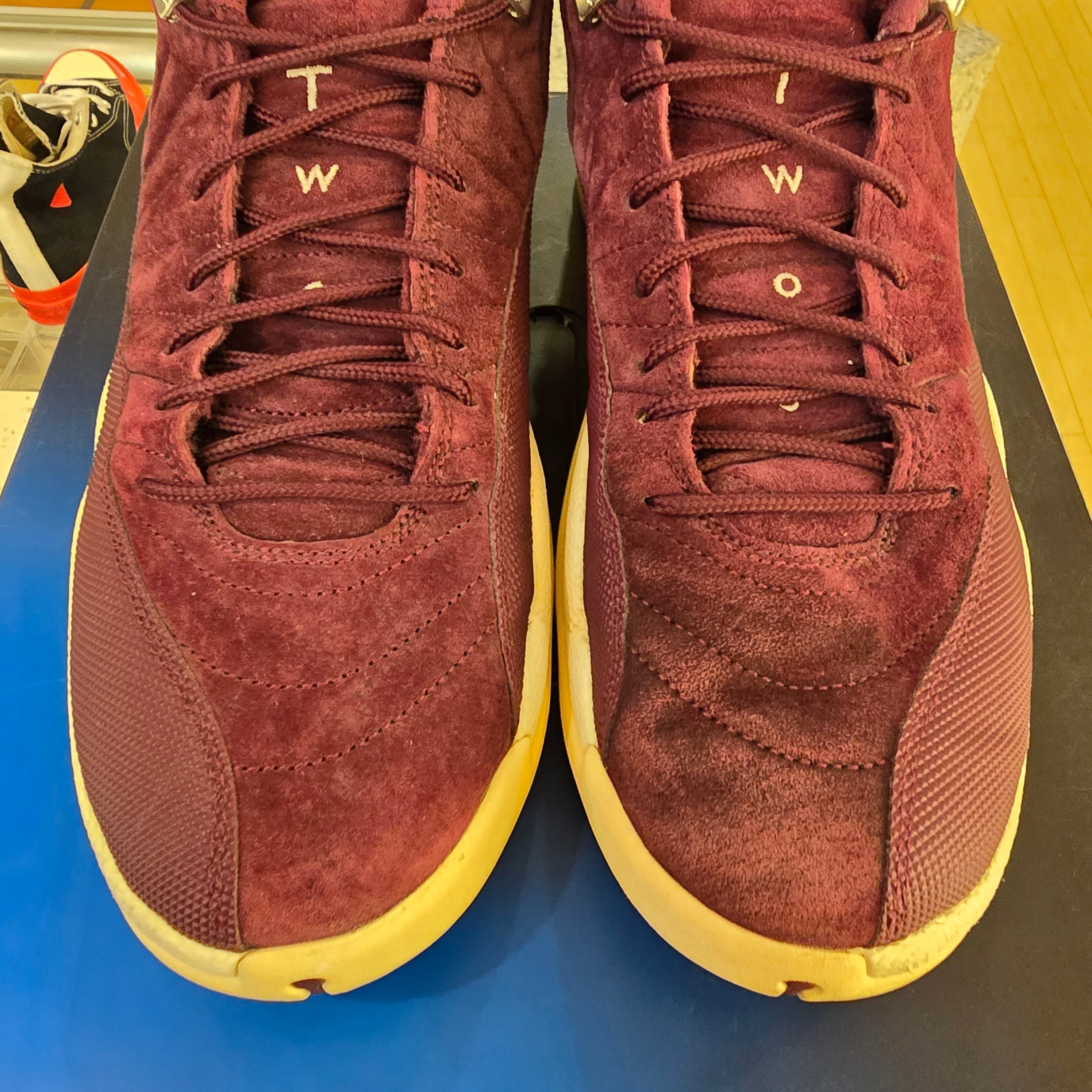 Jordan 12 Retro Bordeaux SZ 12 USED NO BOX