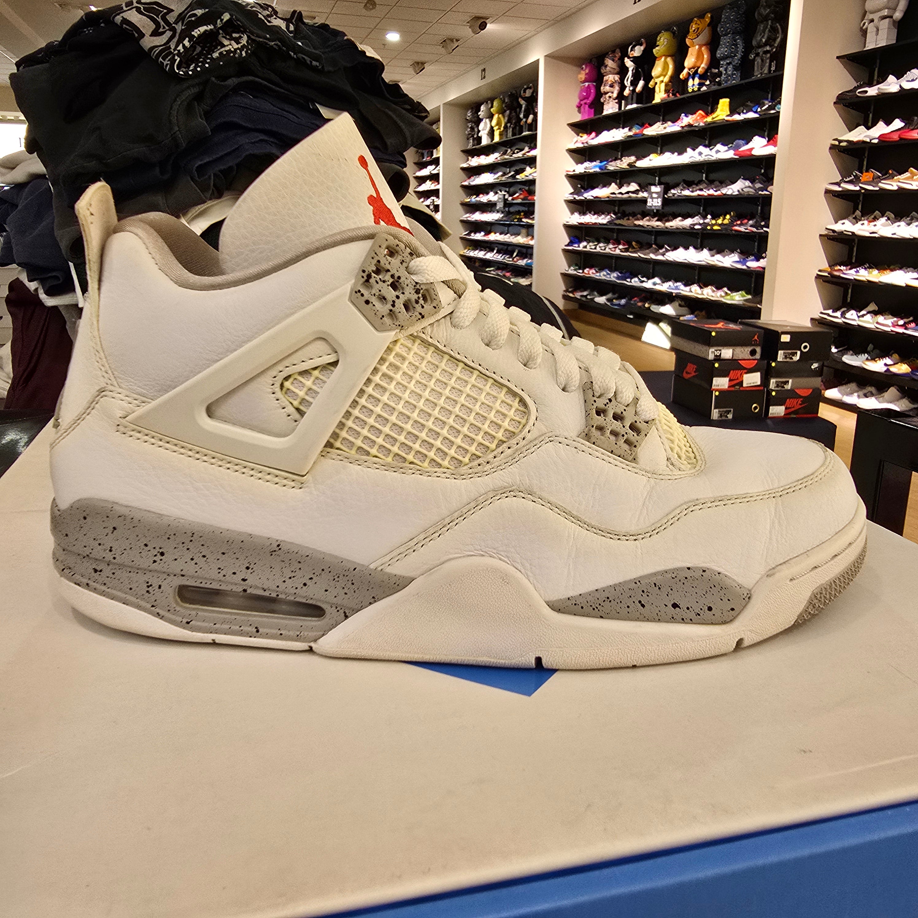 Jordan 4 Retro White Oreo (2021) SZ 10 USED