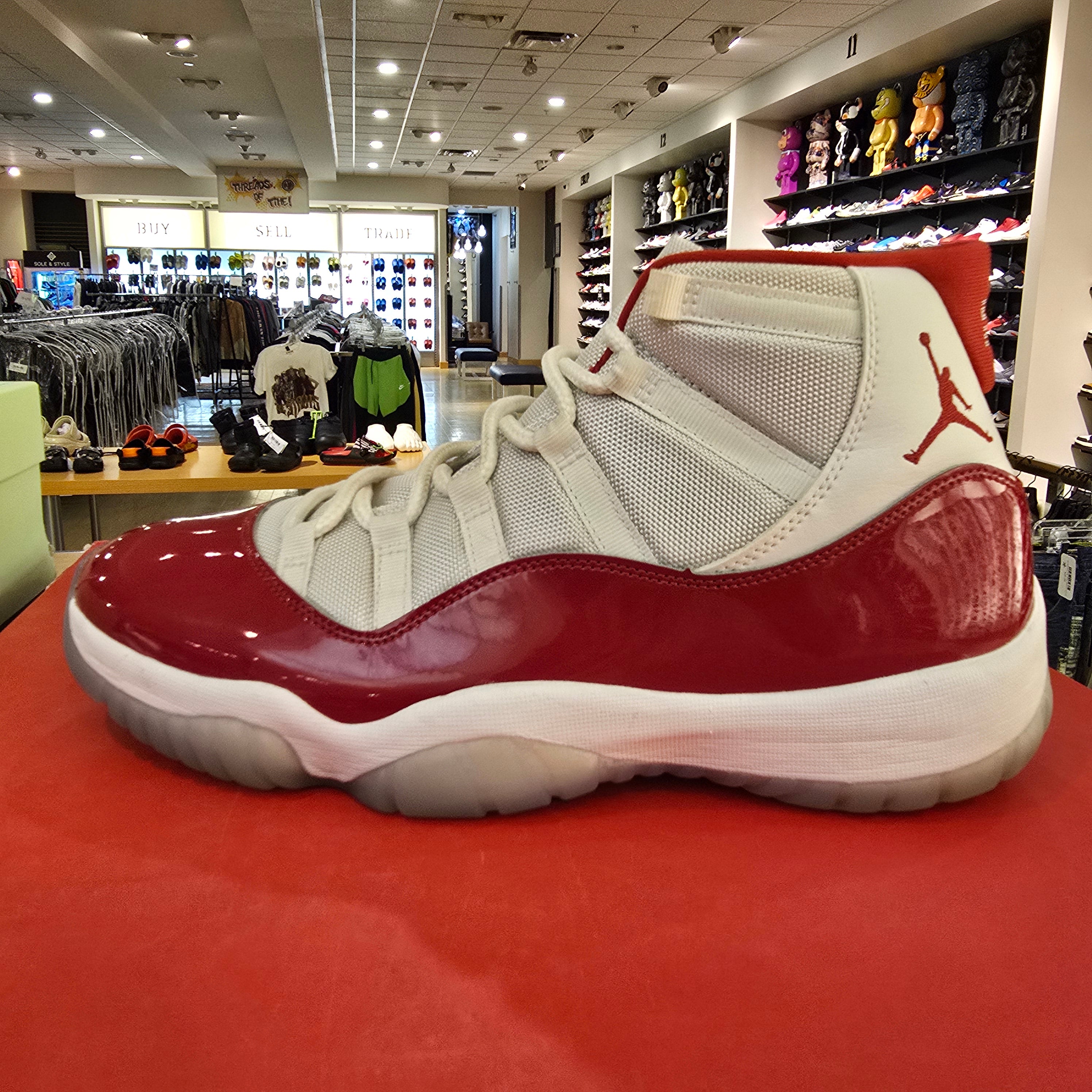 Jordan 11 Retro Cherry (2022) SZ 11.5 USED NO BOX