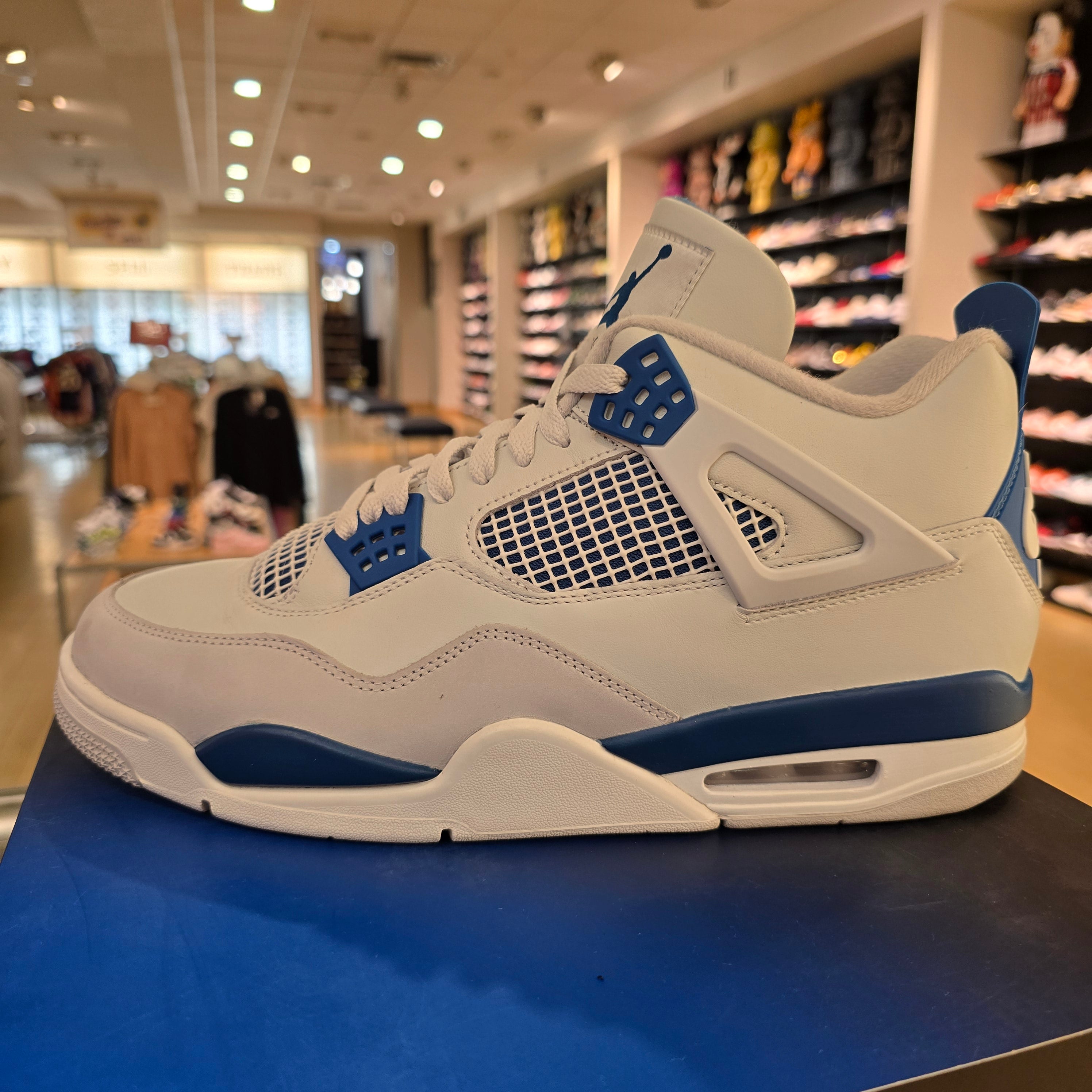 Jordan 4 Retro Military Blue 2024 SZ 13 USED