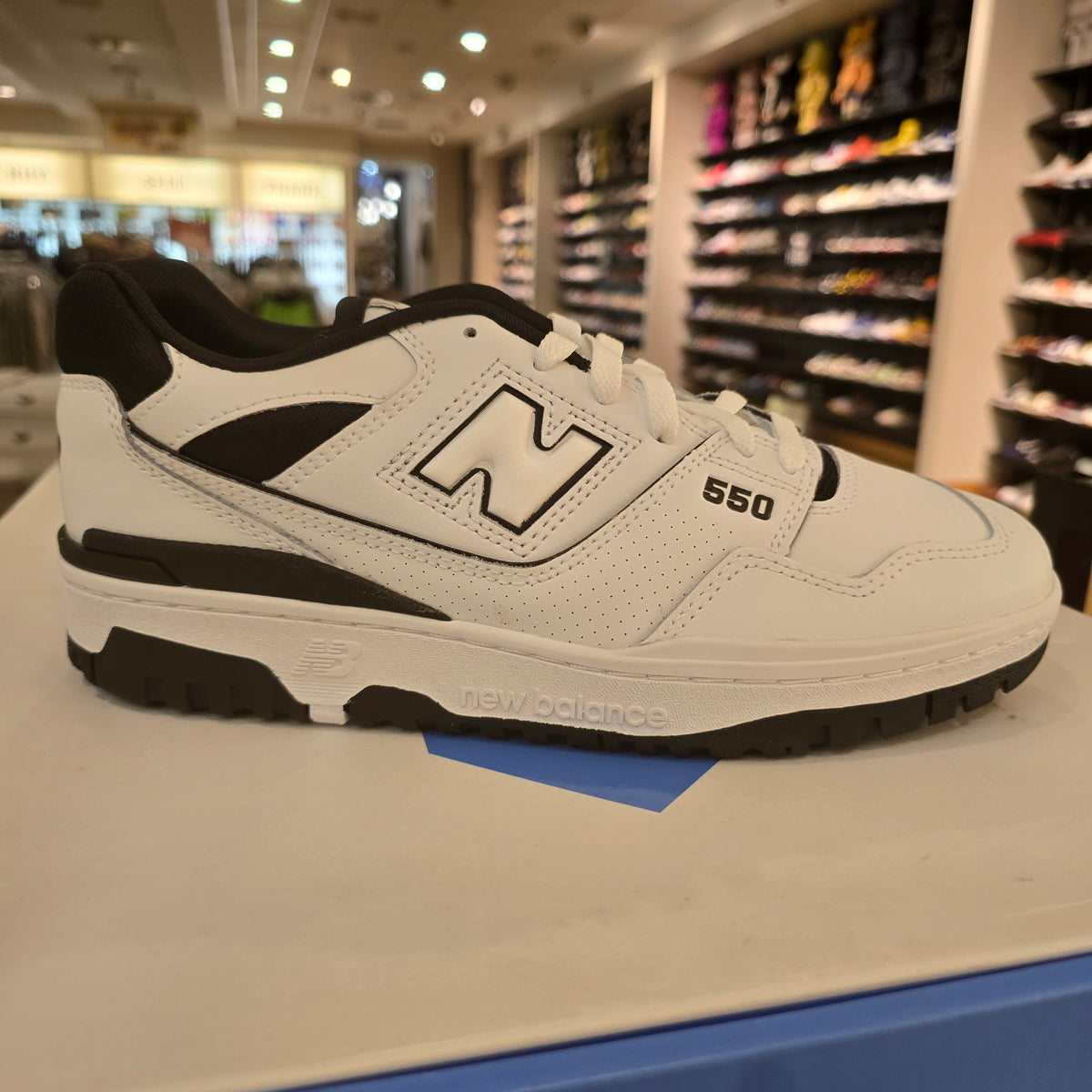 New Balance 550 White Black SZ 8.5