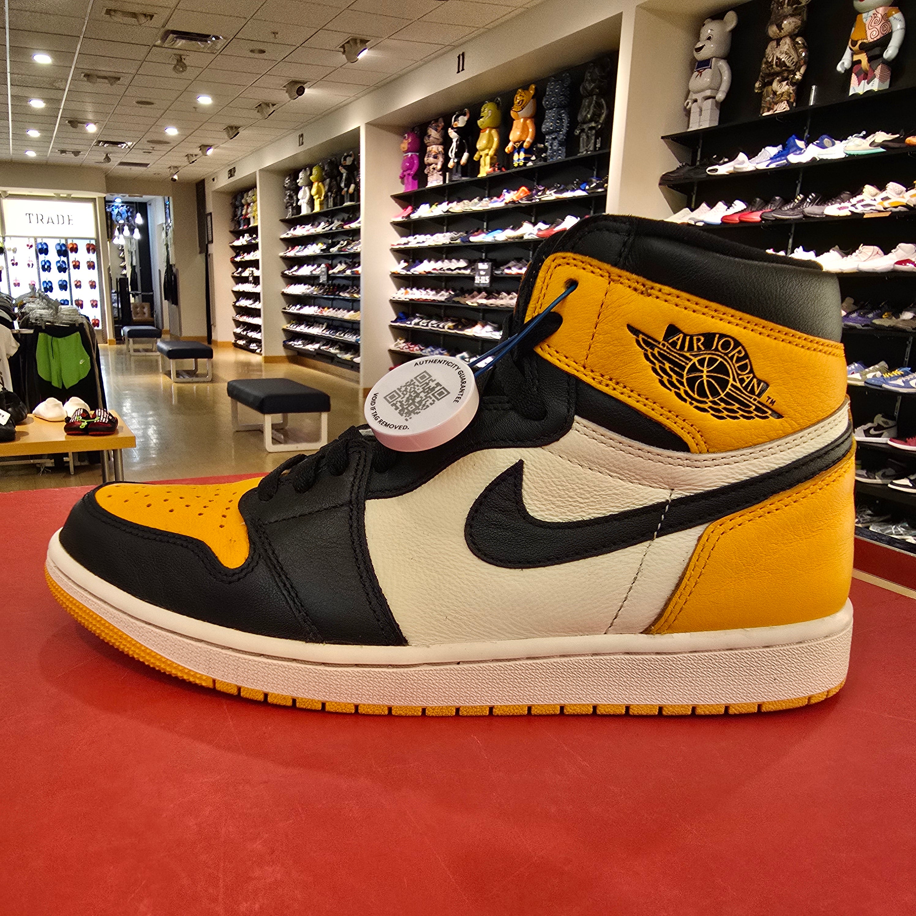 Jordan 1 Retro High OG Taxi SZ 9.5 USED