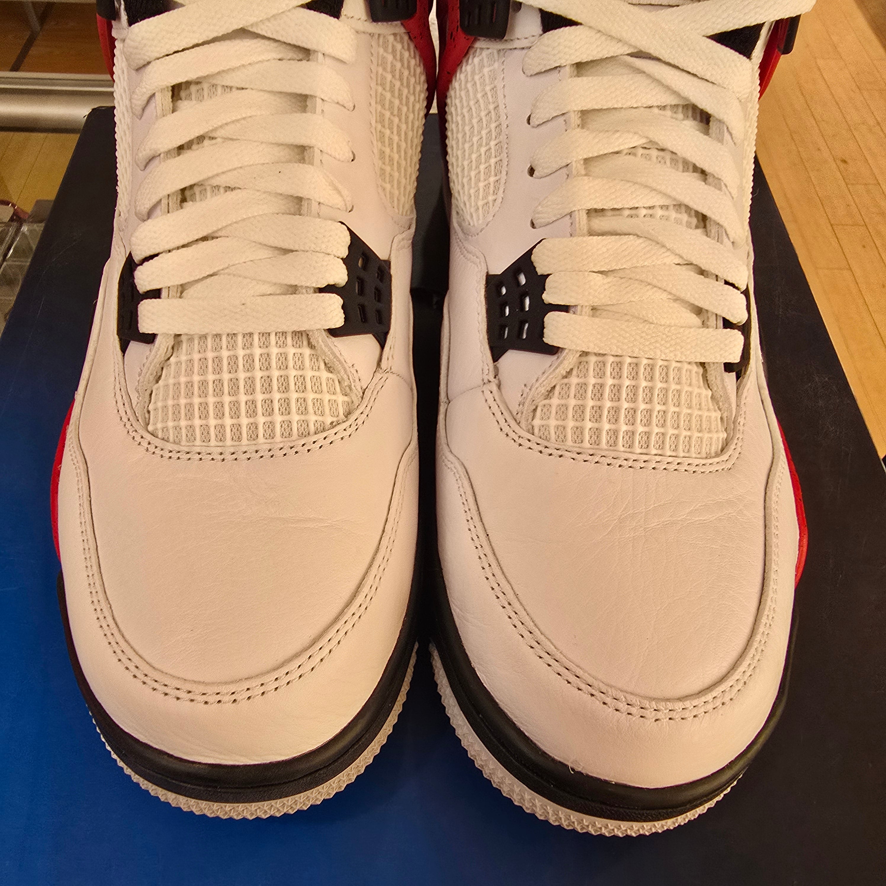 Jordan 4 Retro Red Cement SZ 11 USED