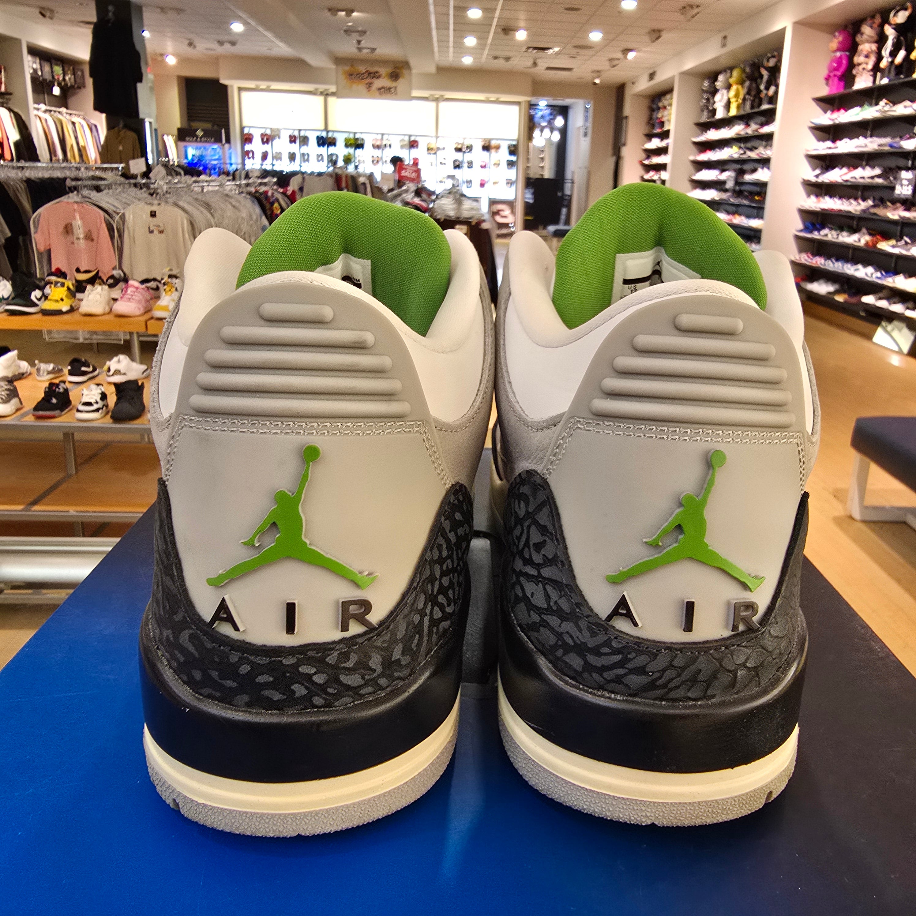 Jordan 3 Retro Chlorophyll SZ 12 USED