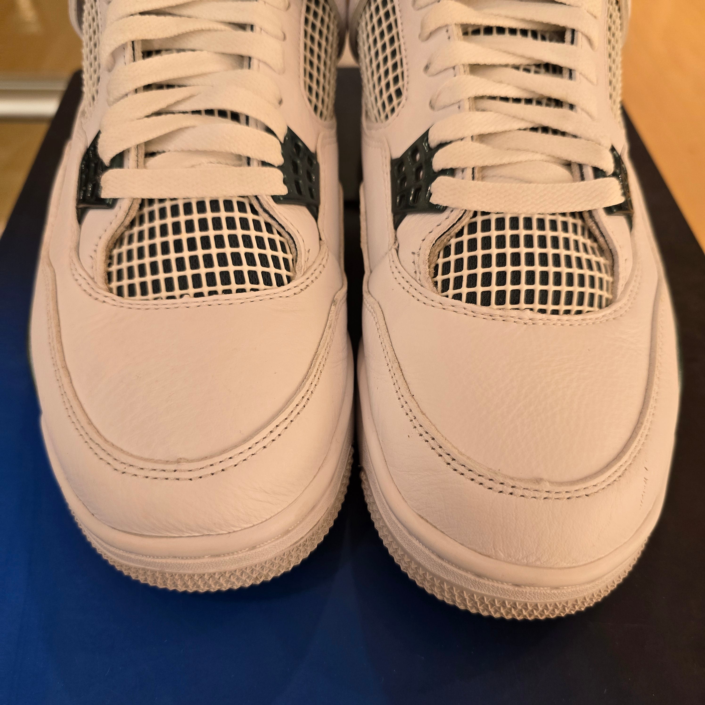 Jordan 4 Retro Oxidized Green SZ 10.5 USED