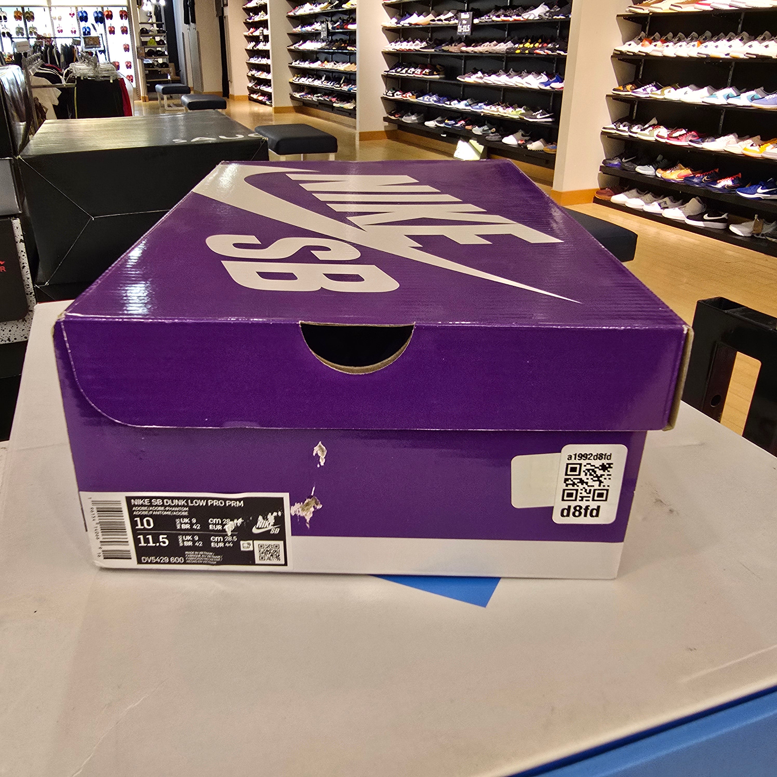Nike SB Dunk Low Adobe SZ 10