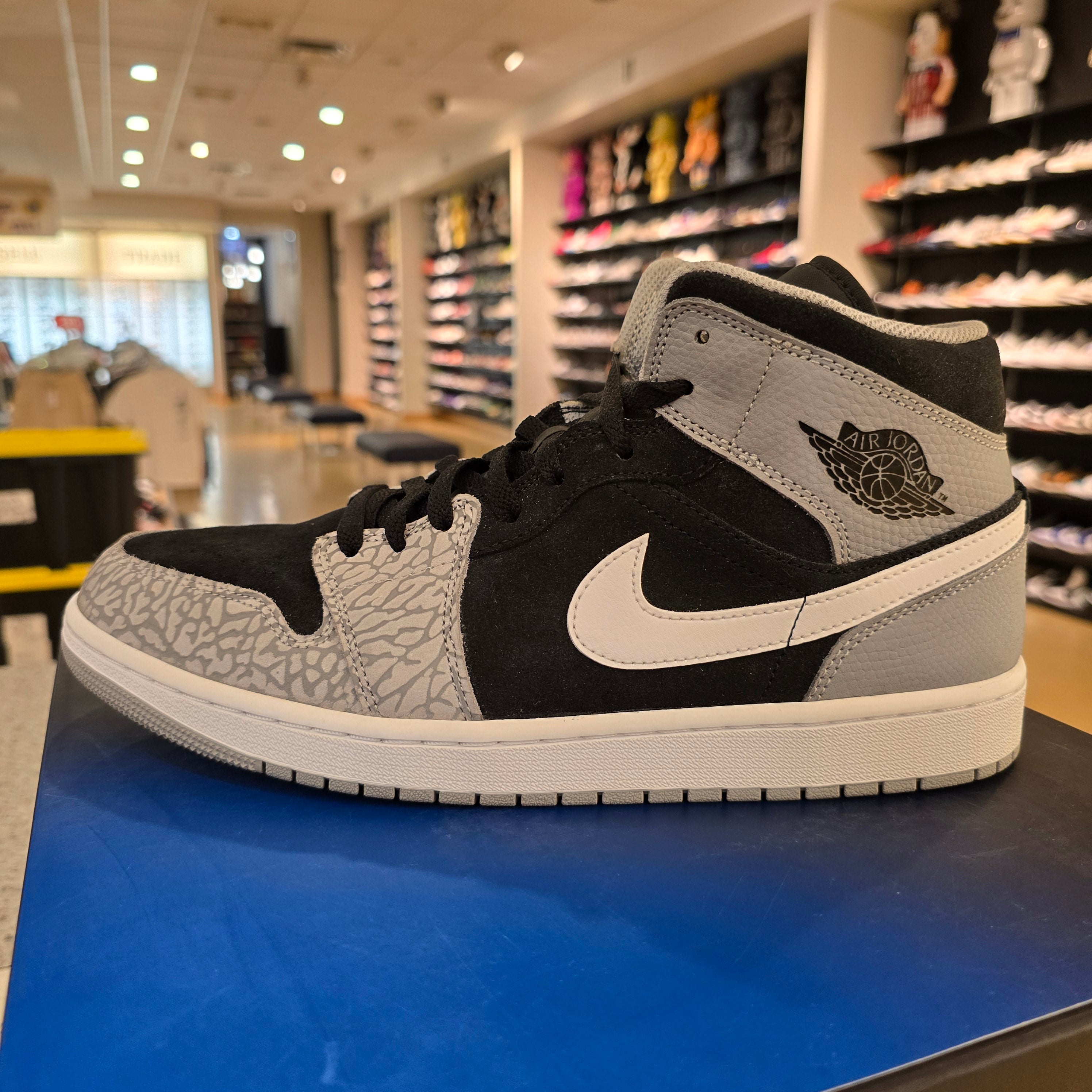 Jordan 1 Mid SE Elephant Print SZ 11.5 USED