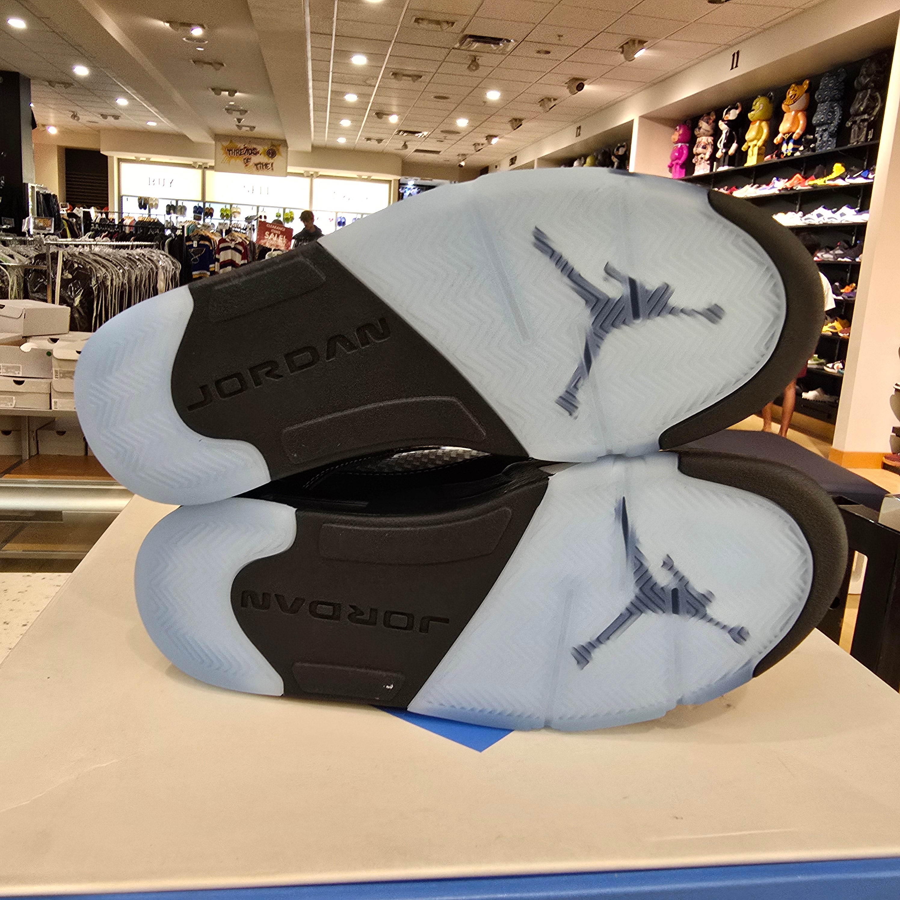 Jordan 5 Retro Black University Blue (2026) SZ 9.5