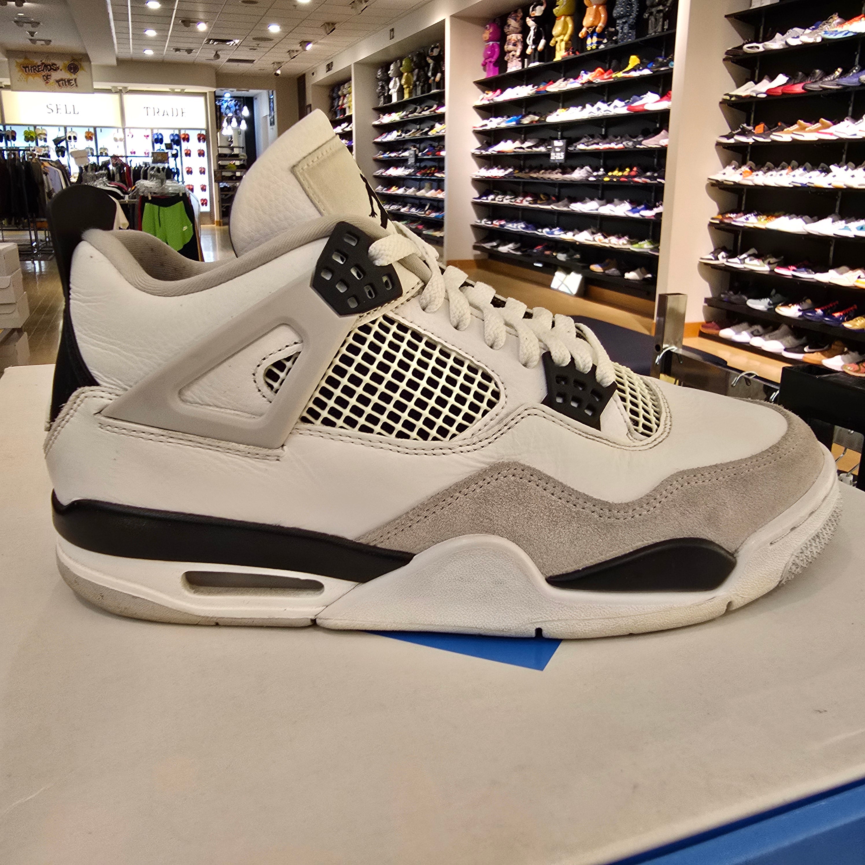 Jordan 4 Retro Military Black SZ 9.5 USED