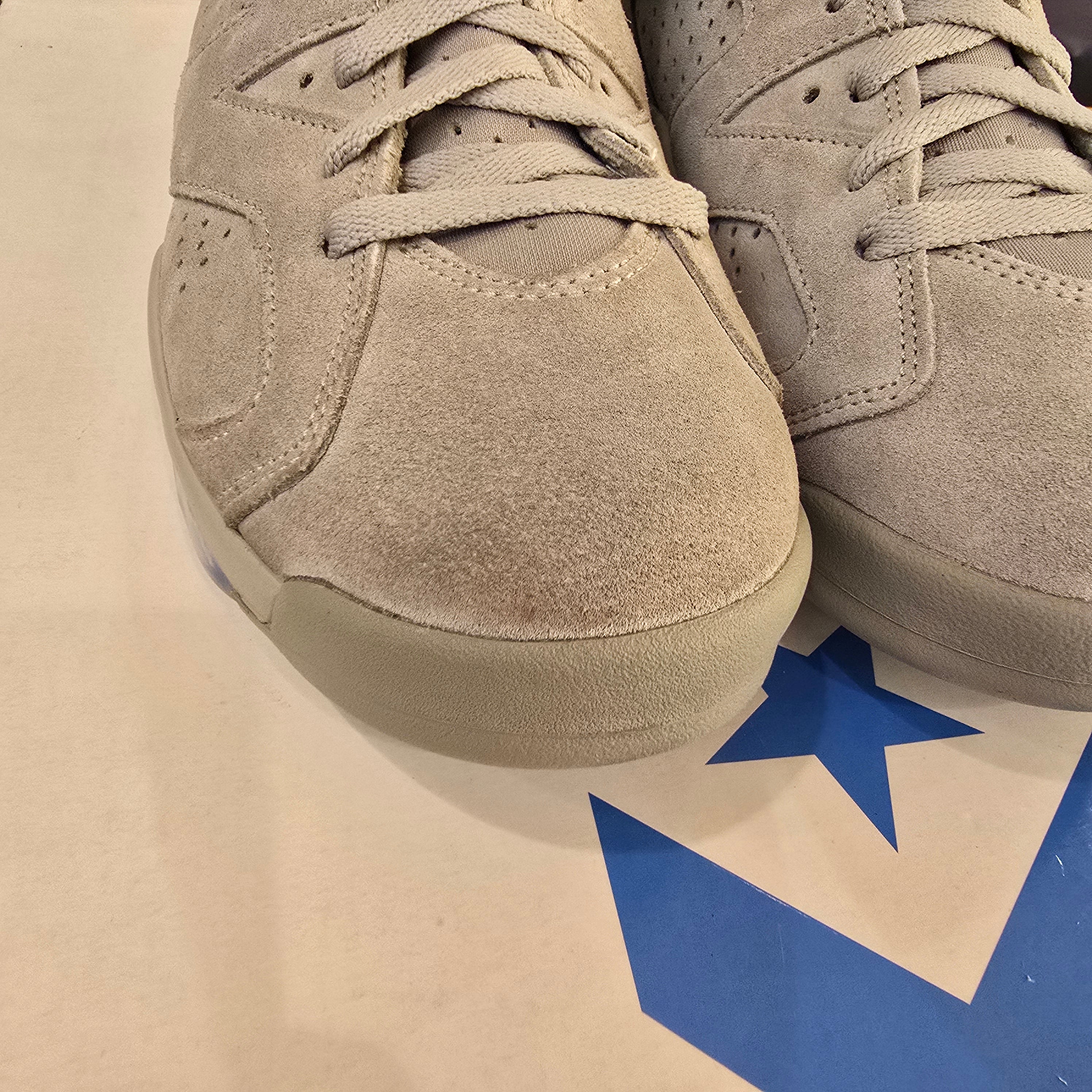 Jordan 6 Retro Georgetown (2022) SZ 8.5 SCUFF