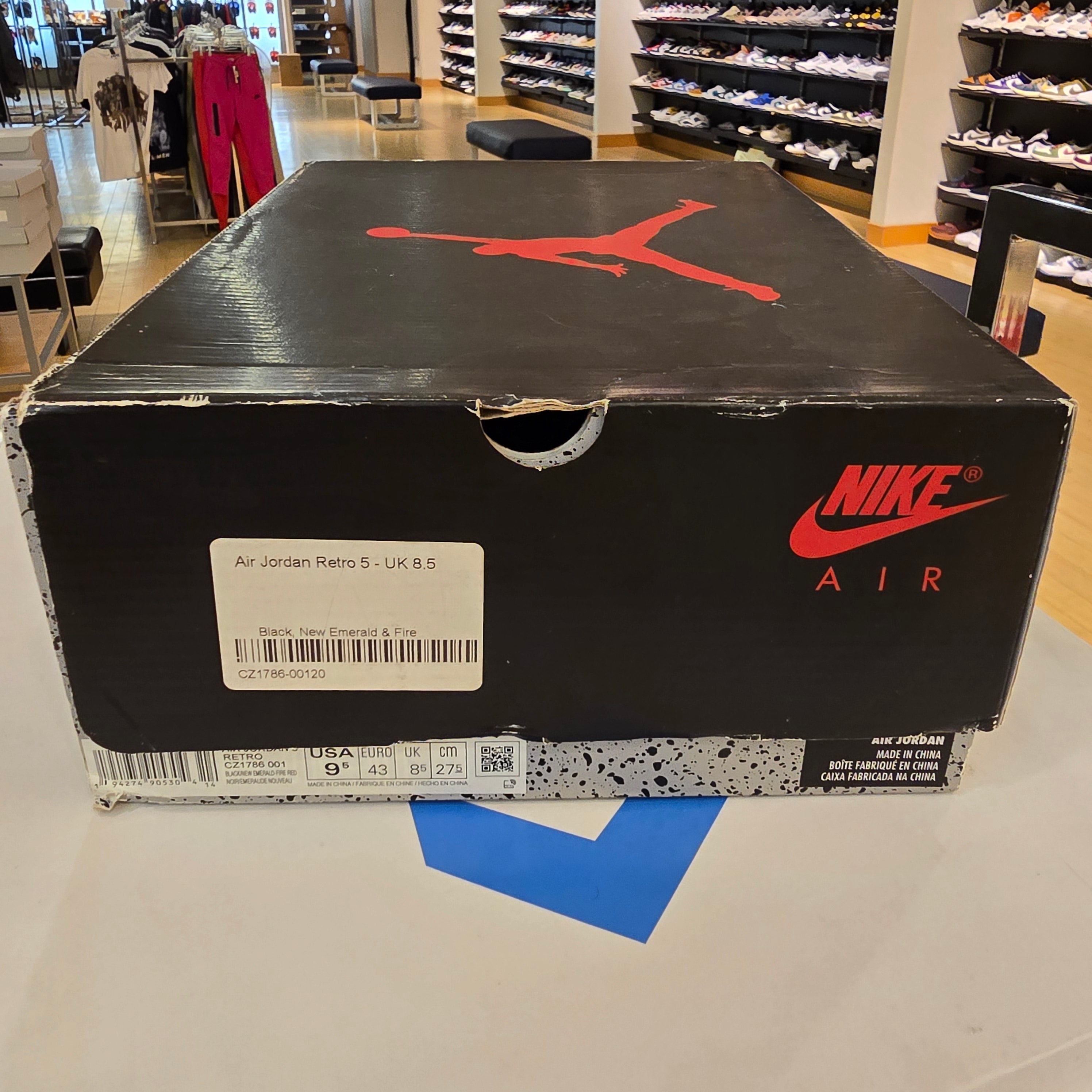 Jordan 5 Retro Top 3 SZ 9.5 USED