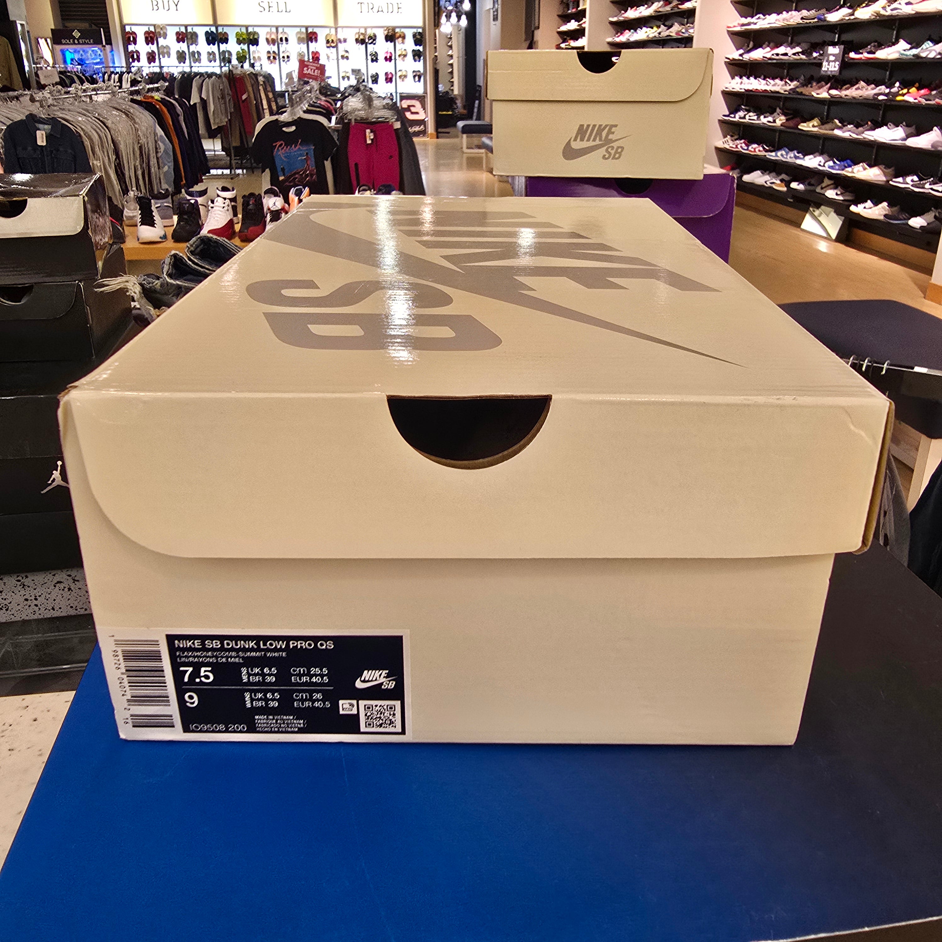 Nike SB Dunk Low Pro NOTE Shop Manchester Brew and Biscuits SZ 7.5
