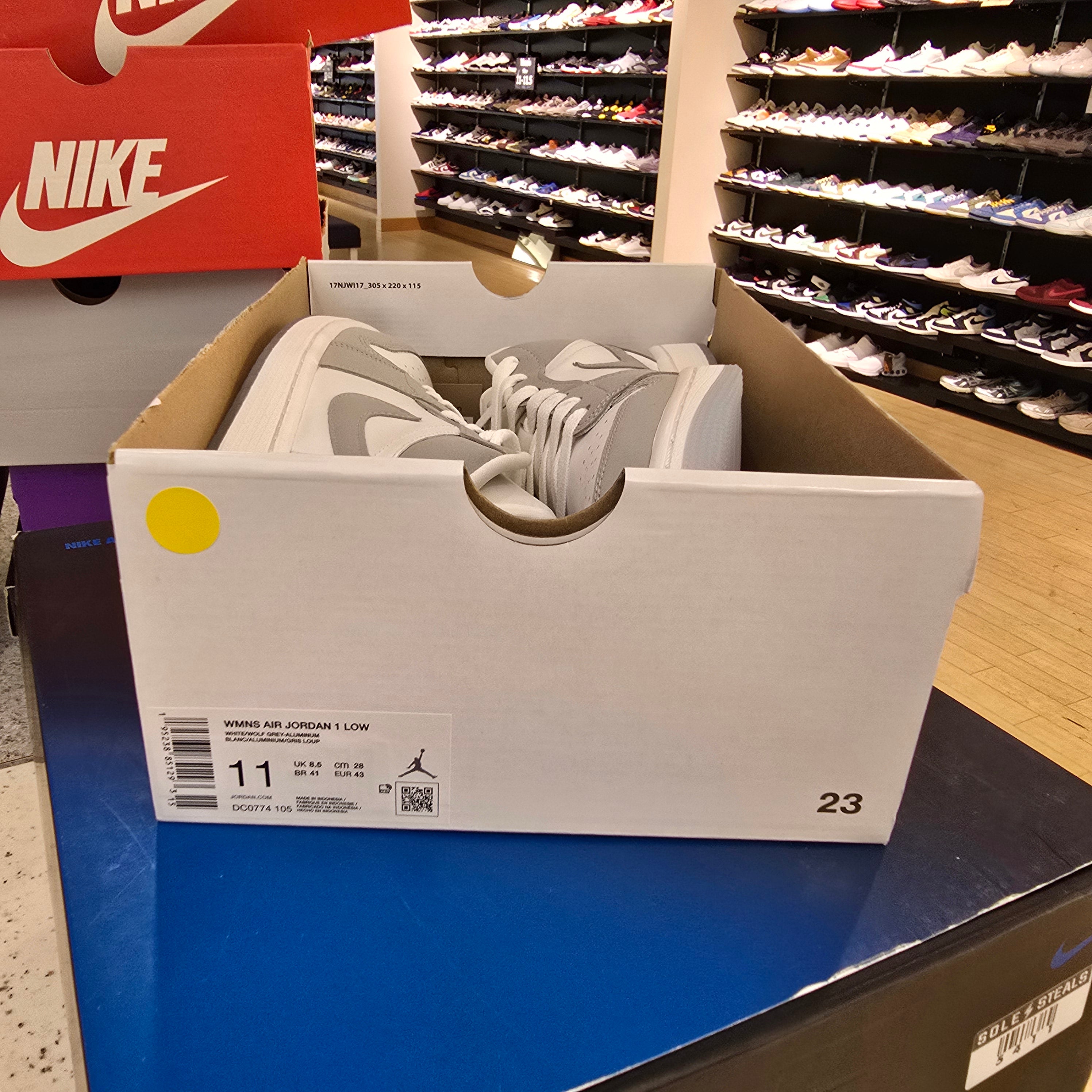 Jordan 1 Low Wolf Grey (Women's) SZ 11/9.5M MISSING LID