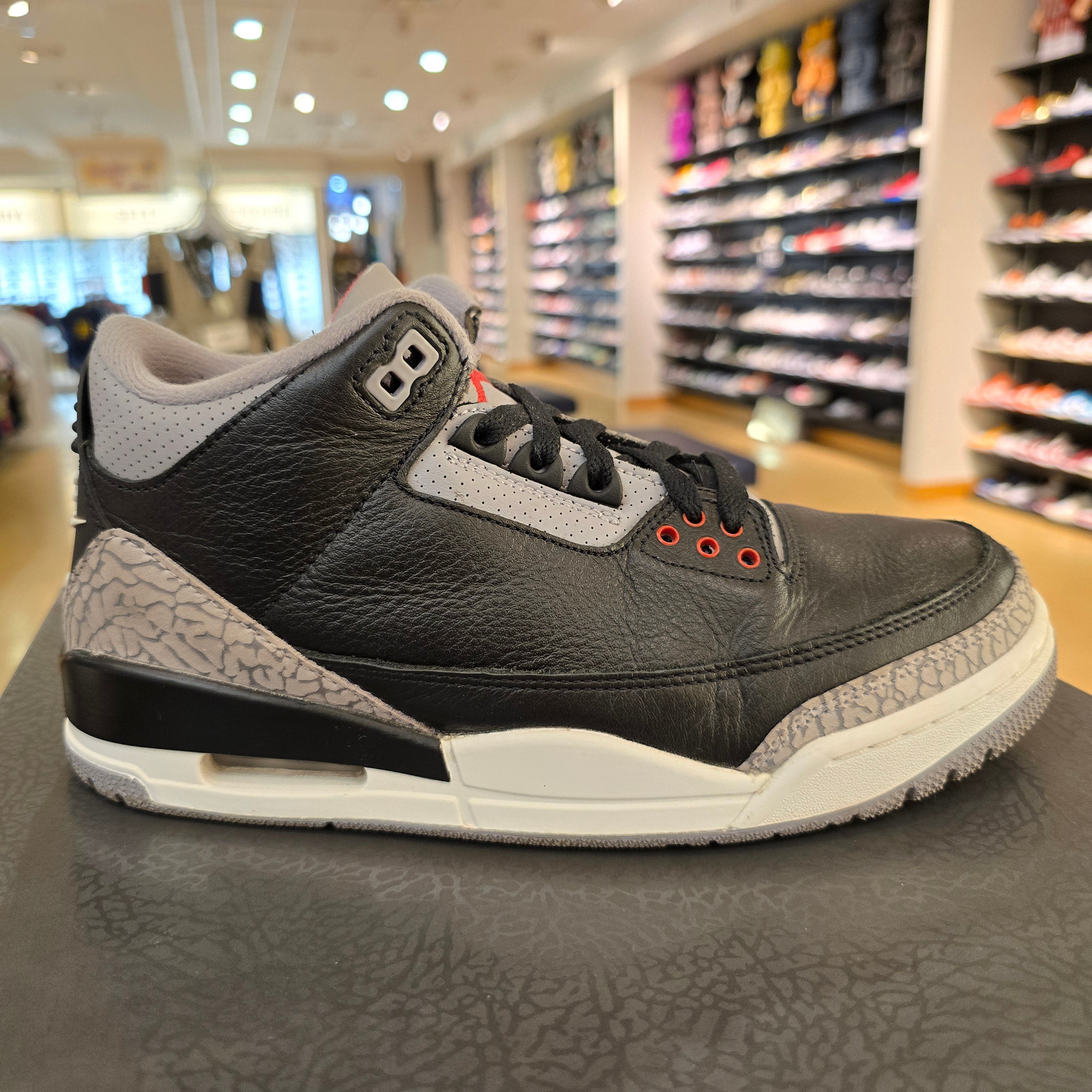 Jordan 3 Retro Black Cement 2025 SZ 8 USED