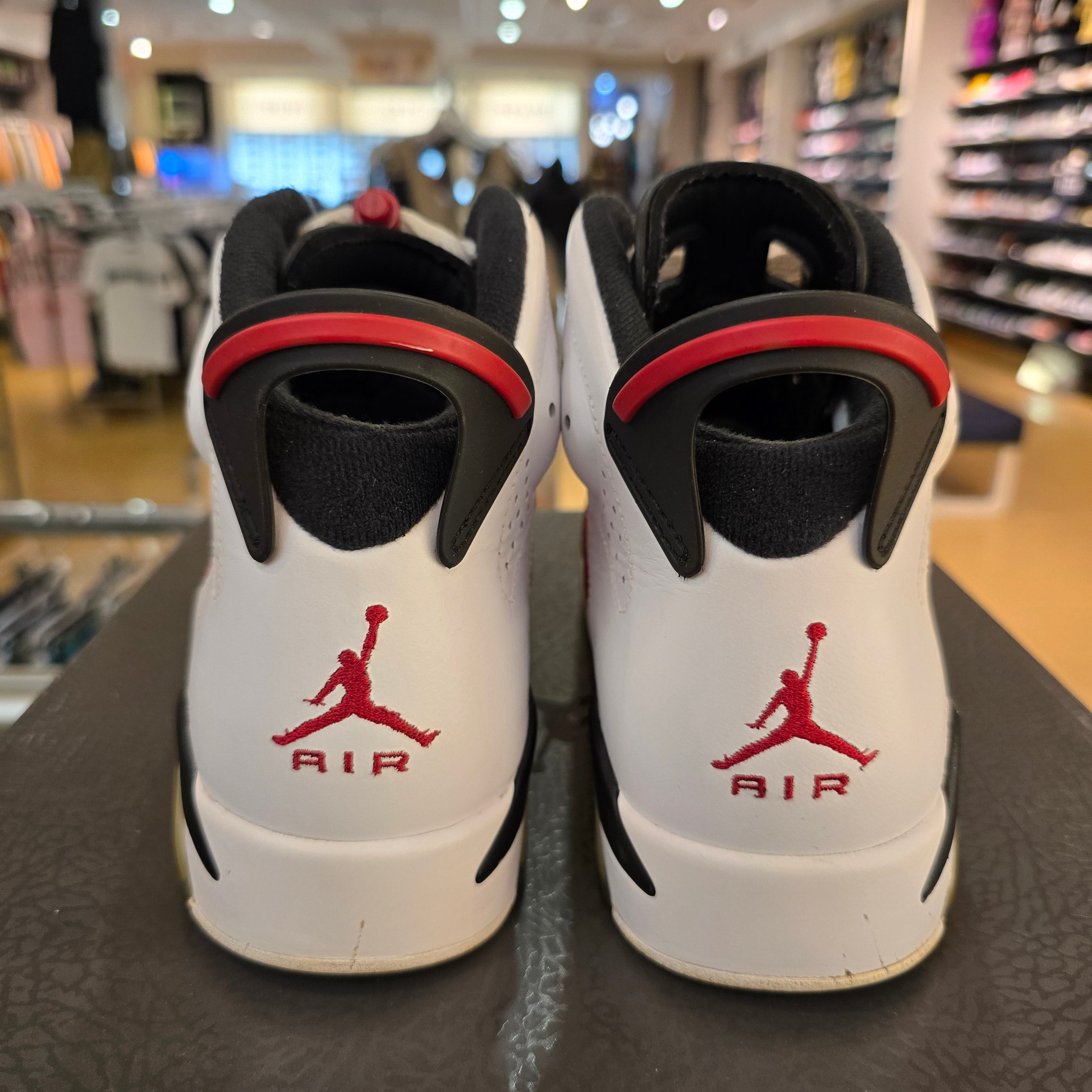 Jordan 6 Retro Carmine (2021) SZ 8.5 USED