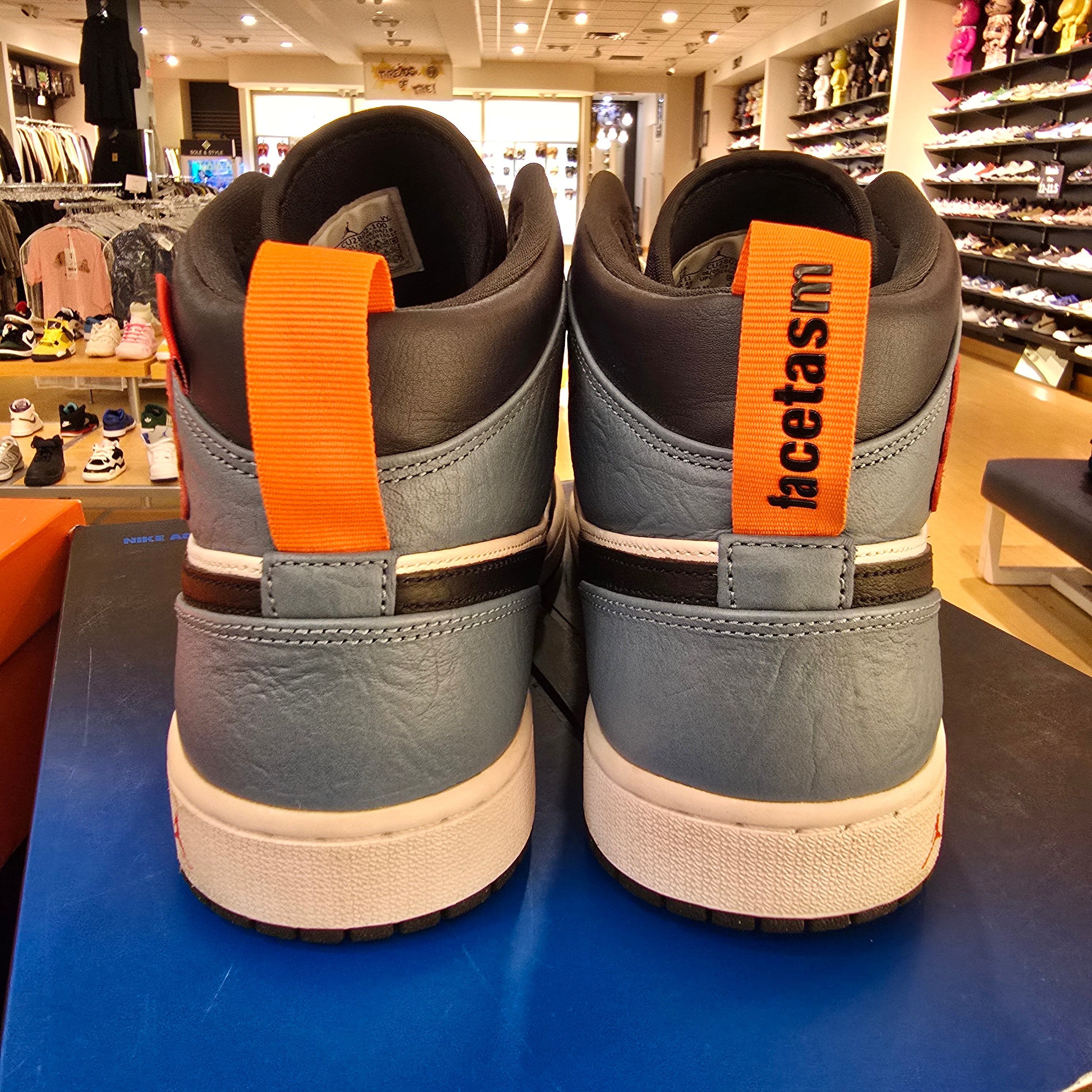 Jordan 1 Mid Fearless Facetasm SZ 12 USED REP BOX