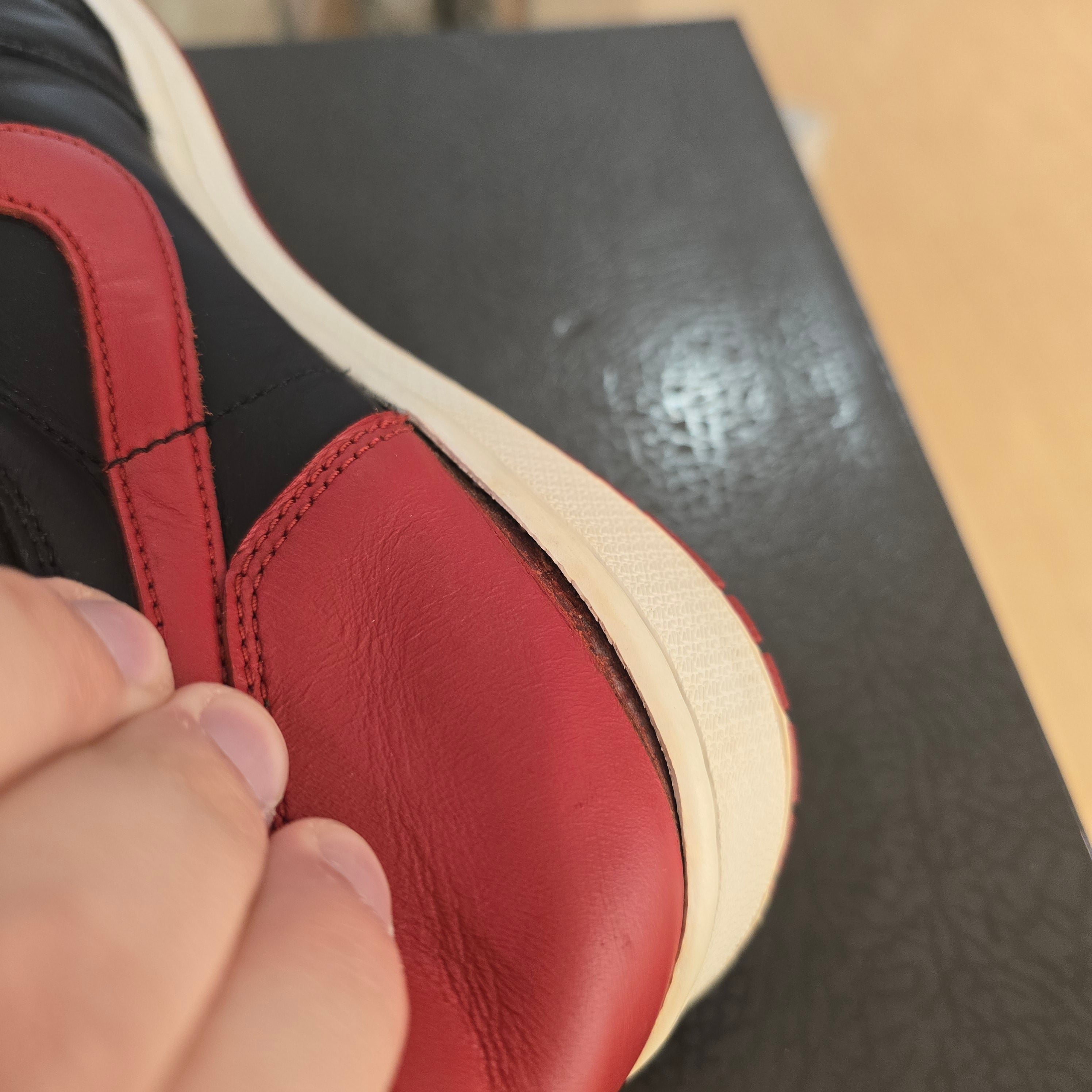 Air Jordan 1 Retro Bred 2013 SZ 12 USED