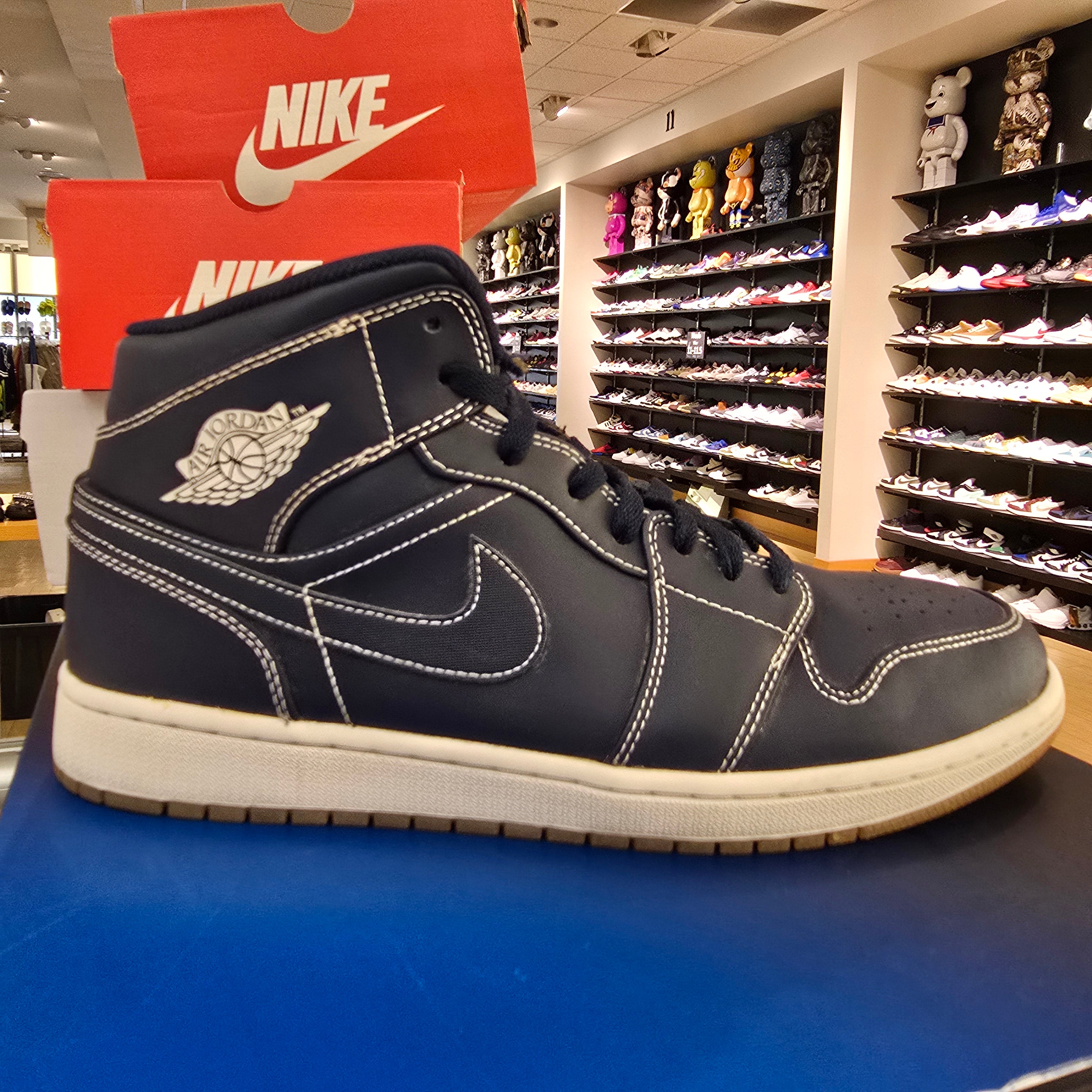 Jordan 1 Retro Mid Derek Jeter RE2PECT SZ 11.5 USED NO BOX