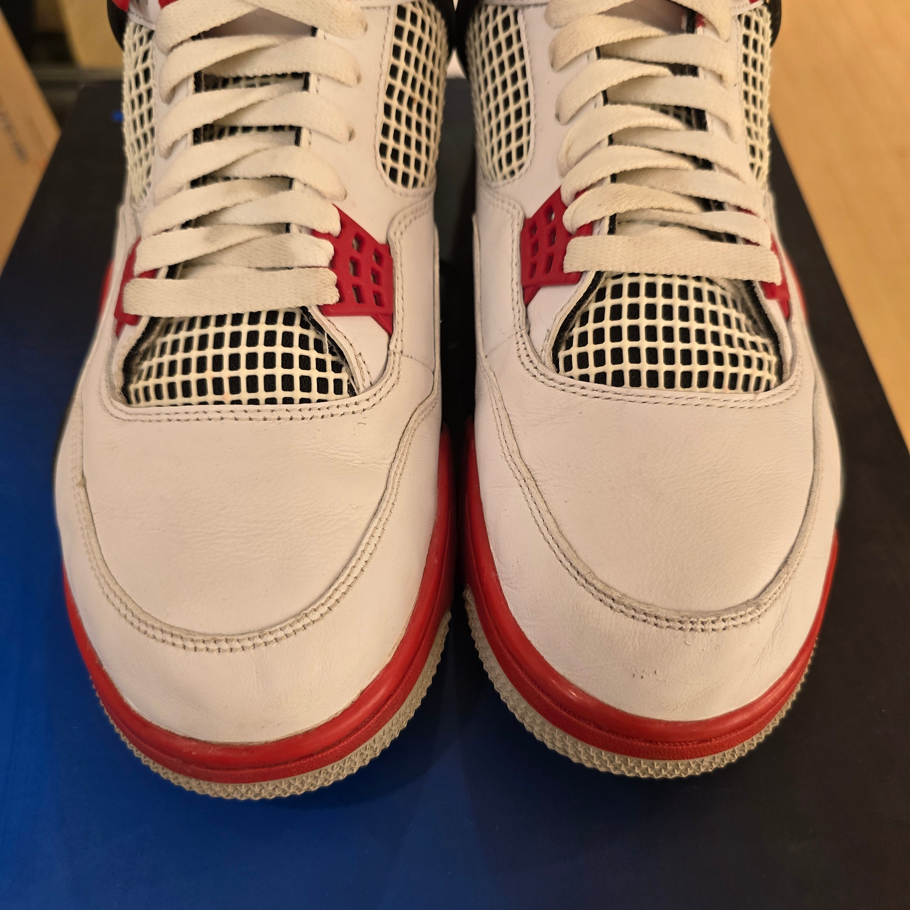 Jordan 4 Retro Fire Red (2020) SZ 11.5 USED