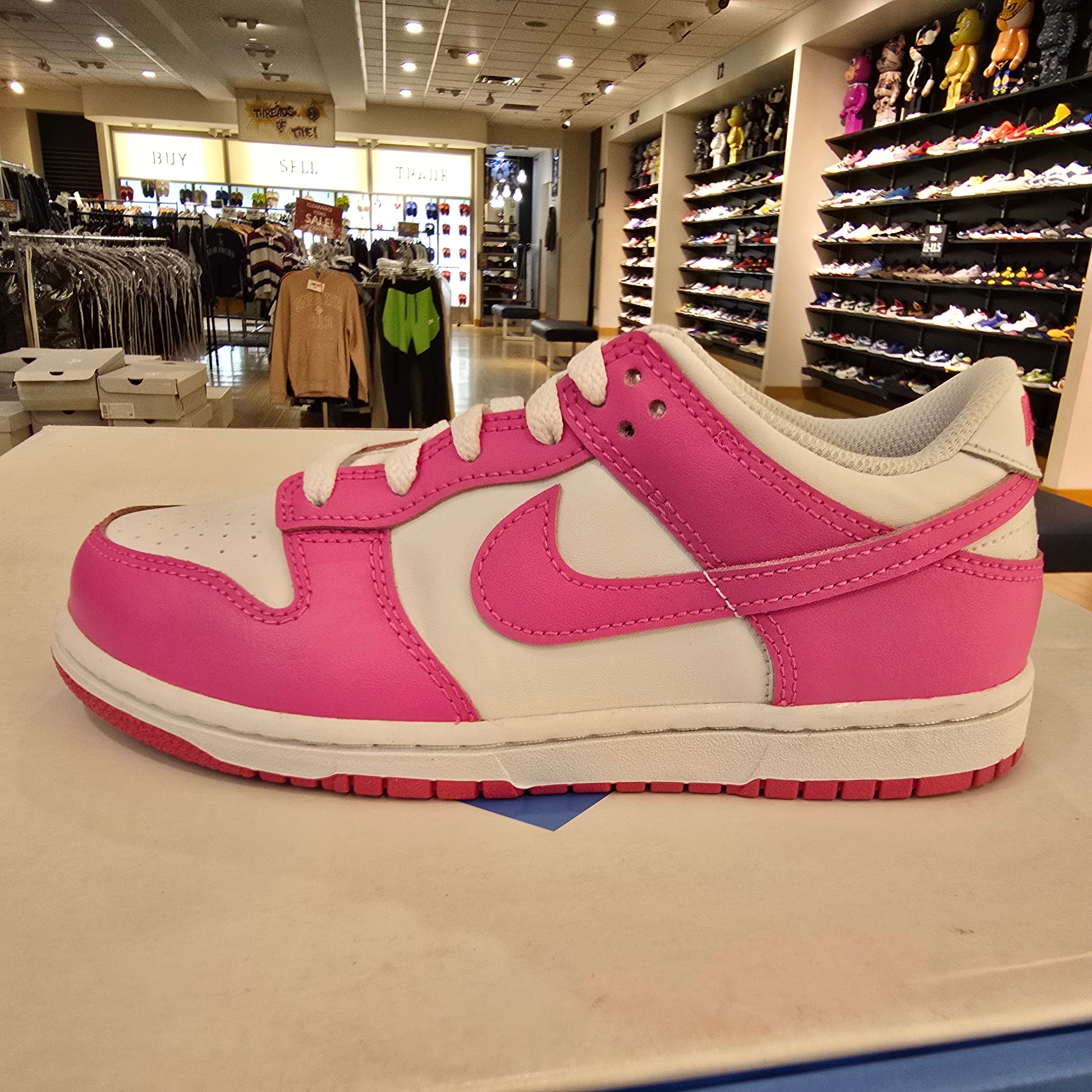 Nike Dunk Low Laser Fuchsia (PS) SZ 2Y