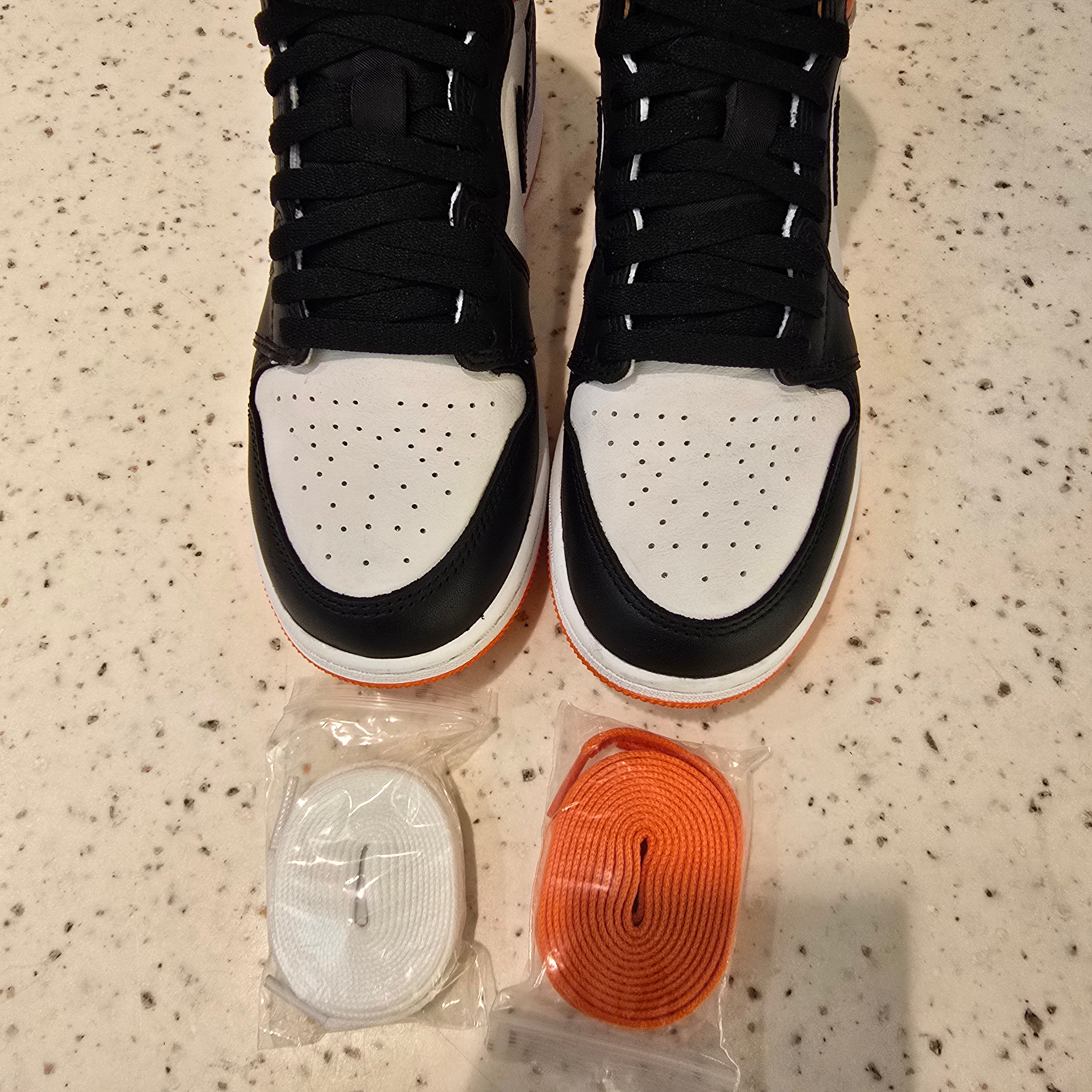 Jordan 1 High OG Electro Orange (GS) SZ 7Y USED NO BOX
