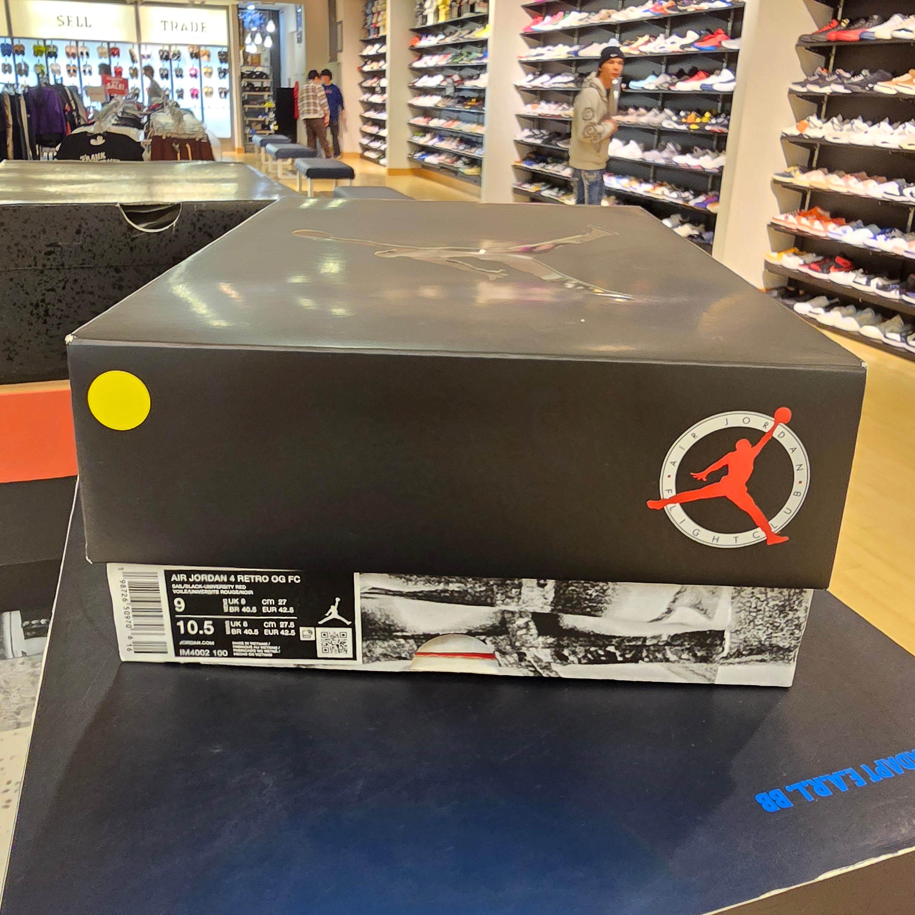 Jordan 4 Retro Flight Club SZ 9