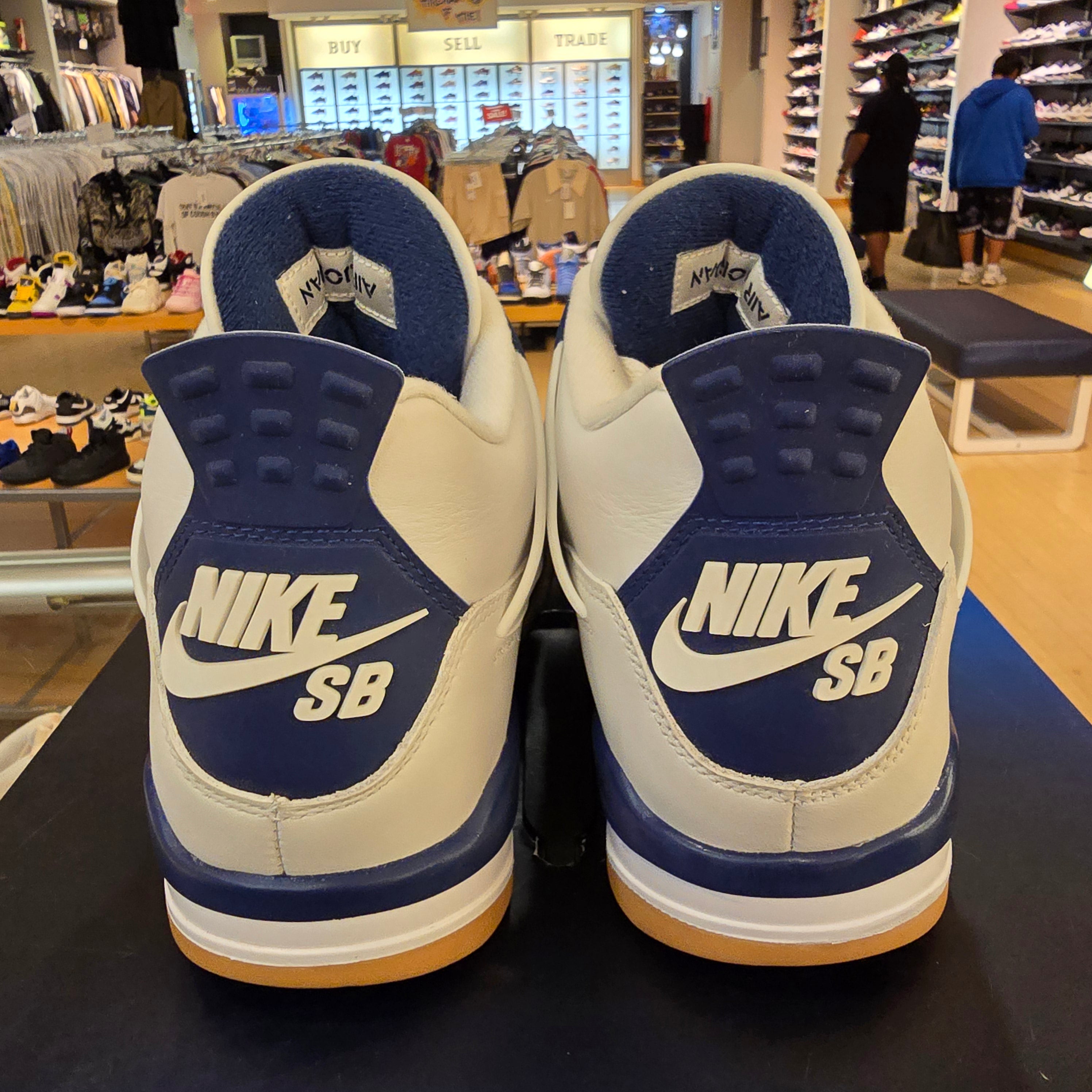 Jordan 4 Retro SB Navy SZ 8.5 USED
