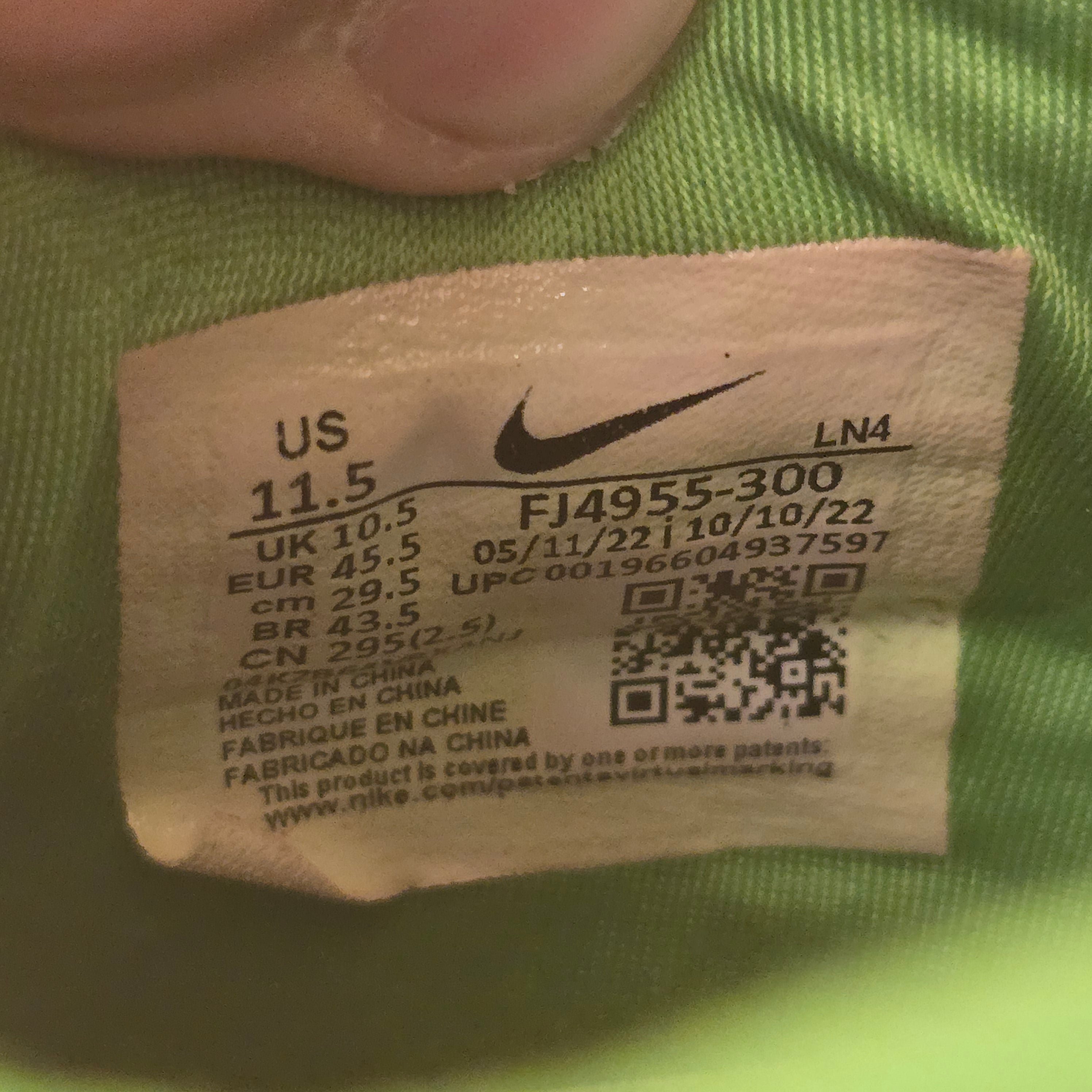 Nike LeBron 20 Stocking Stuffer SZ 11.5 USED