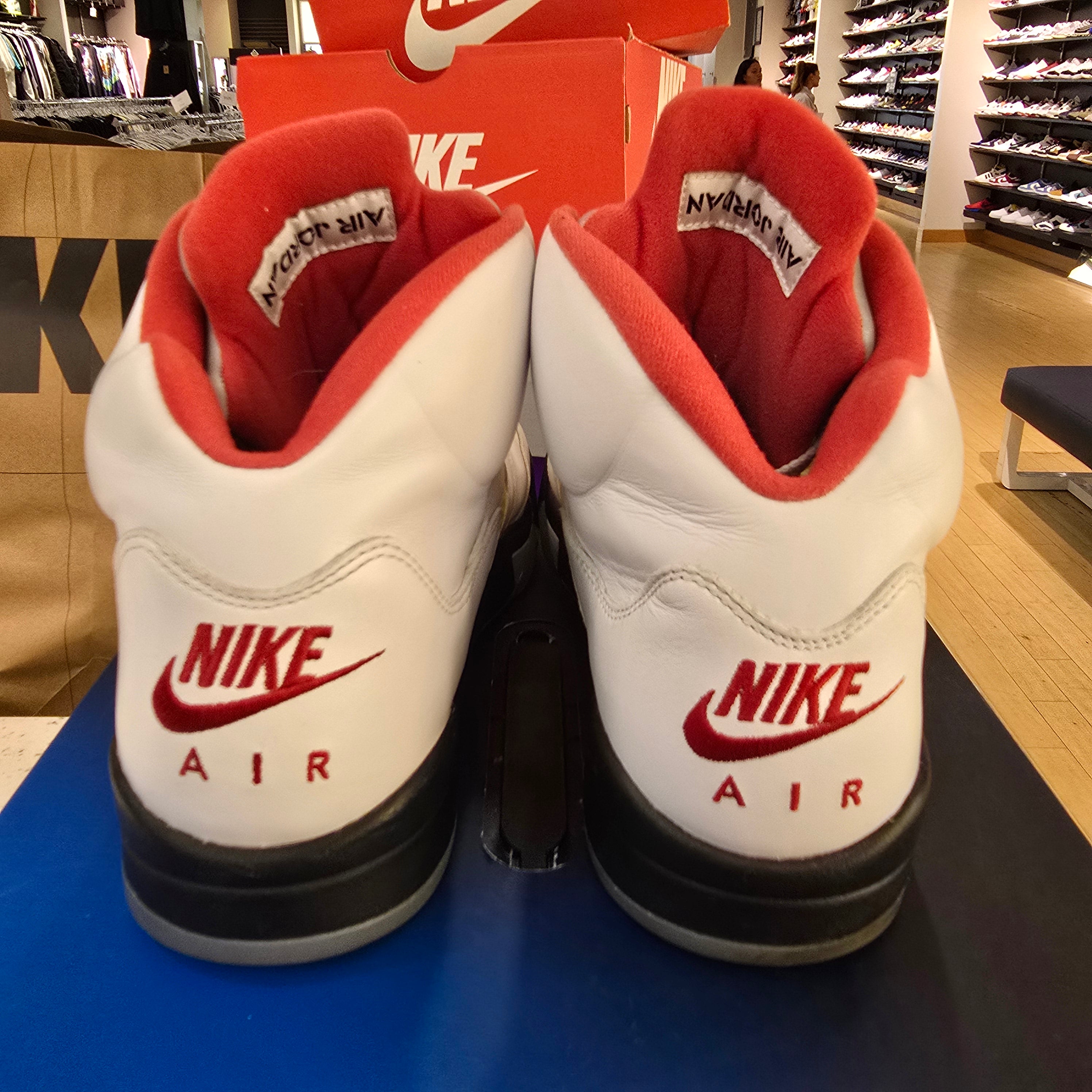 Jordan 5 Retro Fire Red Silver Tongue (2020) SZ 12 USED NO BOX
