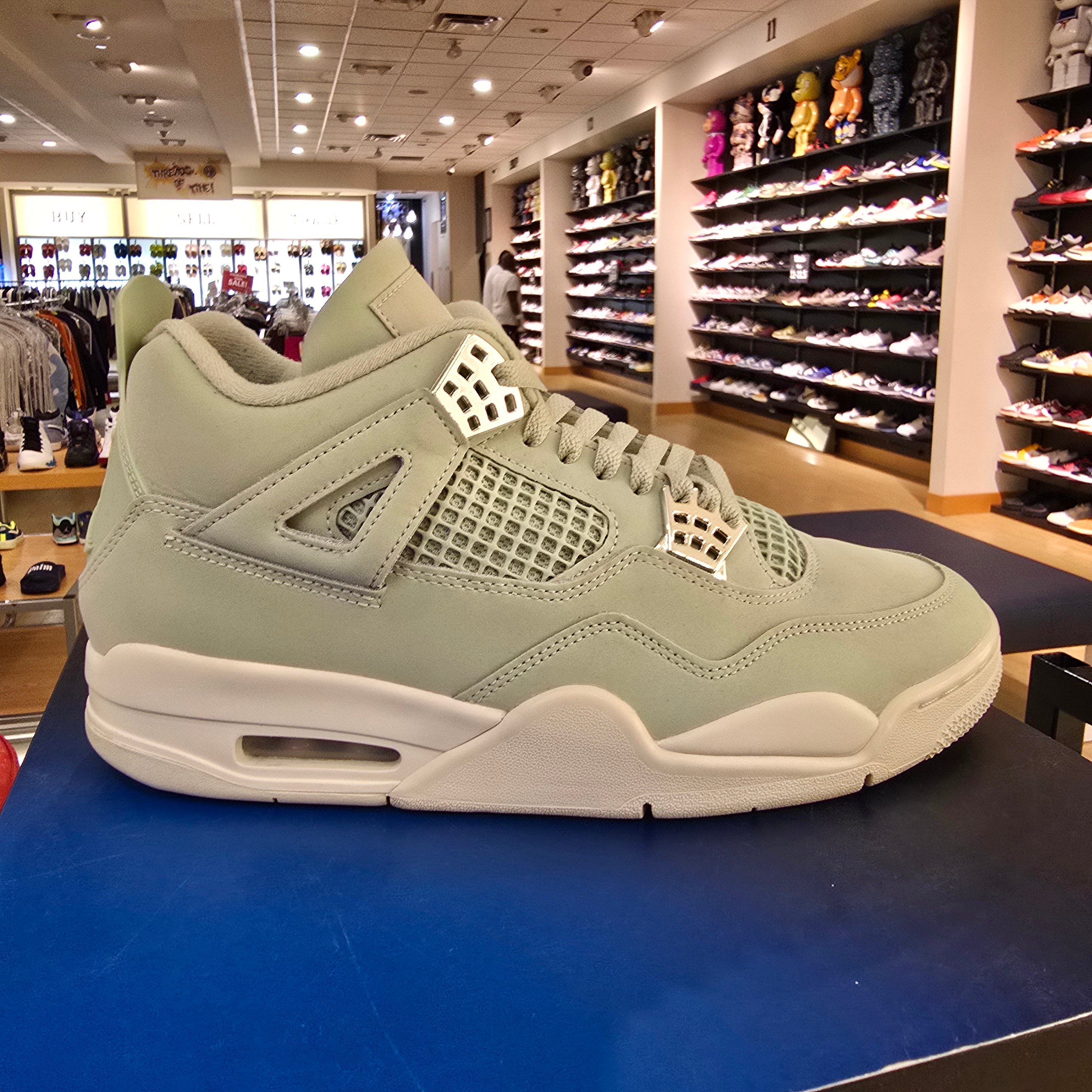 Jordan 4 Retro Seafoam Sail (Women's) SZ 11/9.5M USED