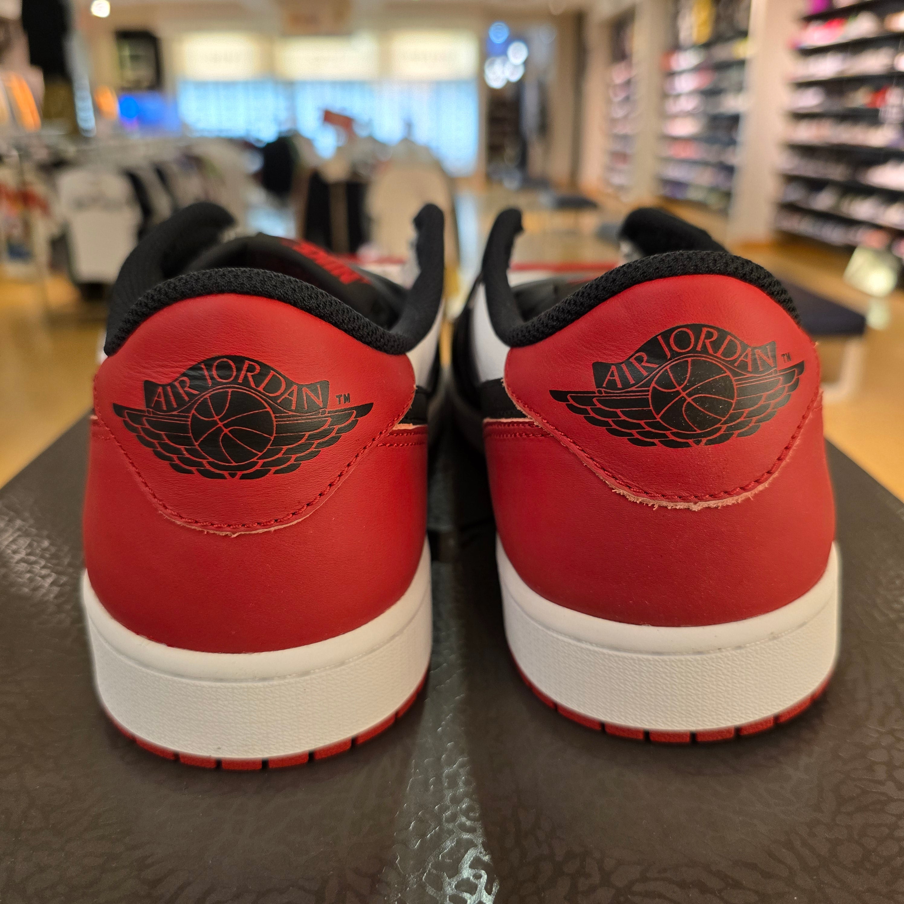 Jordan 1 Retro Low OG Black Toe 2023 SZ 13