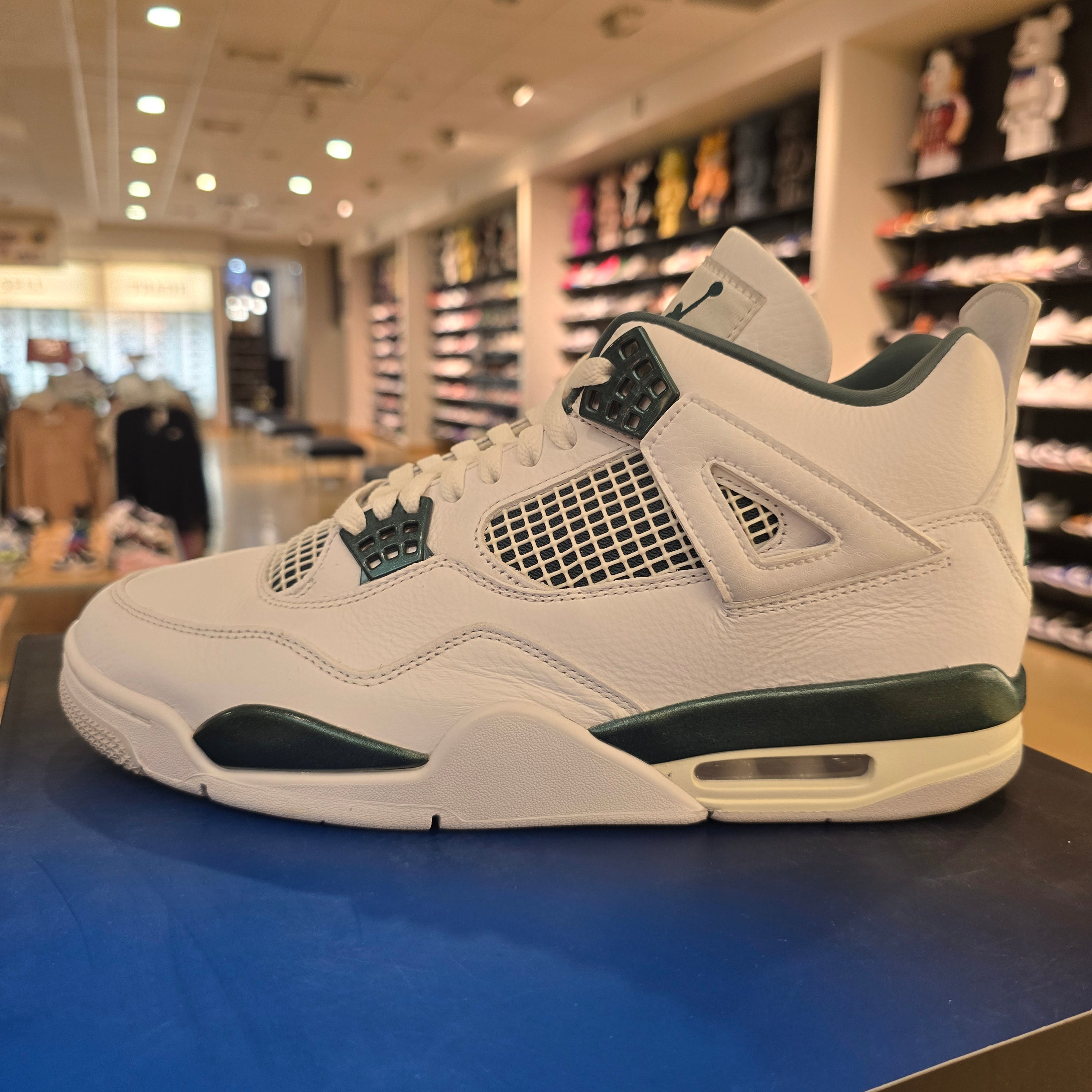 Jordan 4 Retro Oxidized Green SZ 10.5 USED