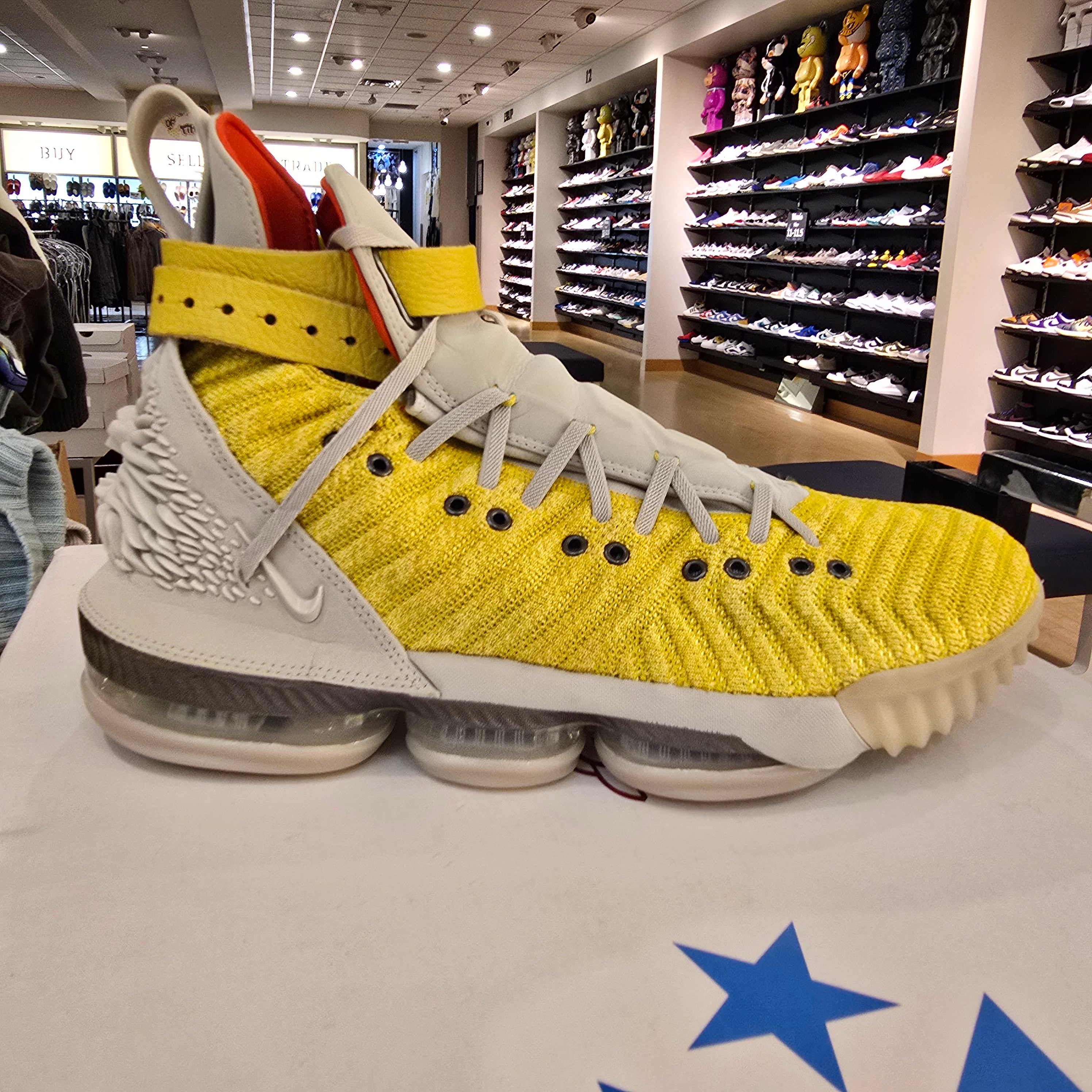 Nike Lebron 16 Harlem Fashion Row Harlem Stage SZ 12 USED