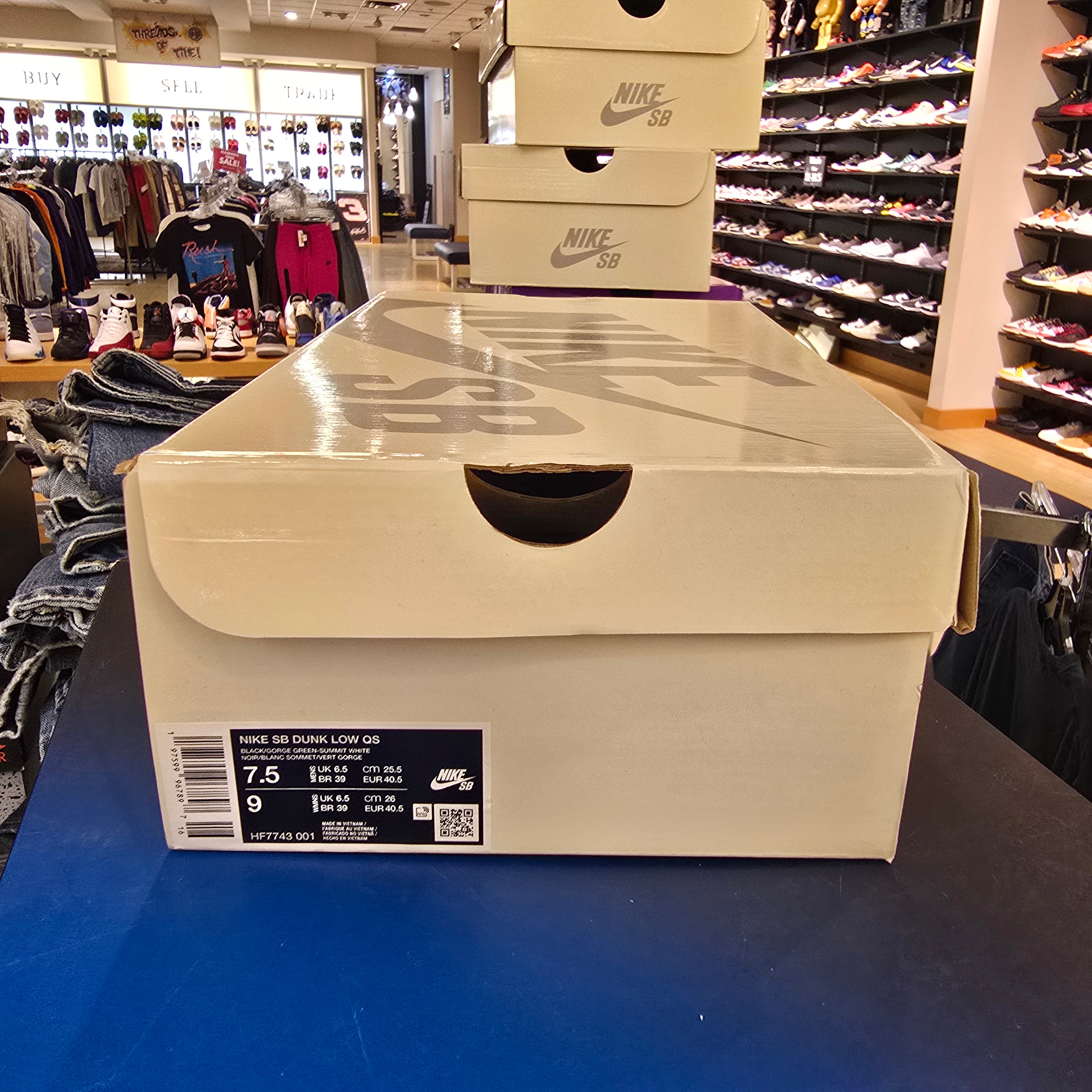 Nike SB Dunk Low There Skateboards SZ 7.5