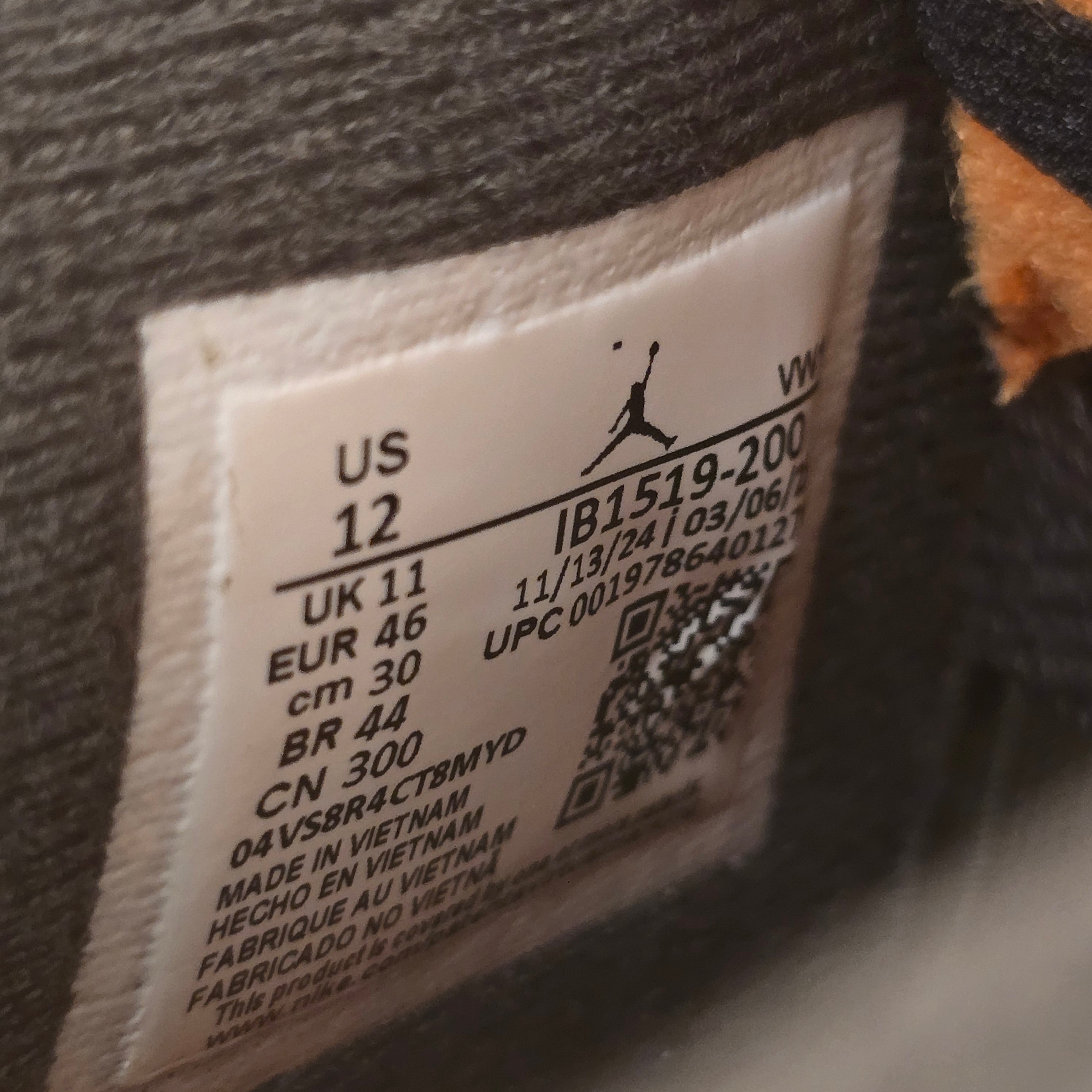 Jordan 4 Retro OG SP Undefeated (2025) SZ 12