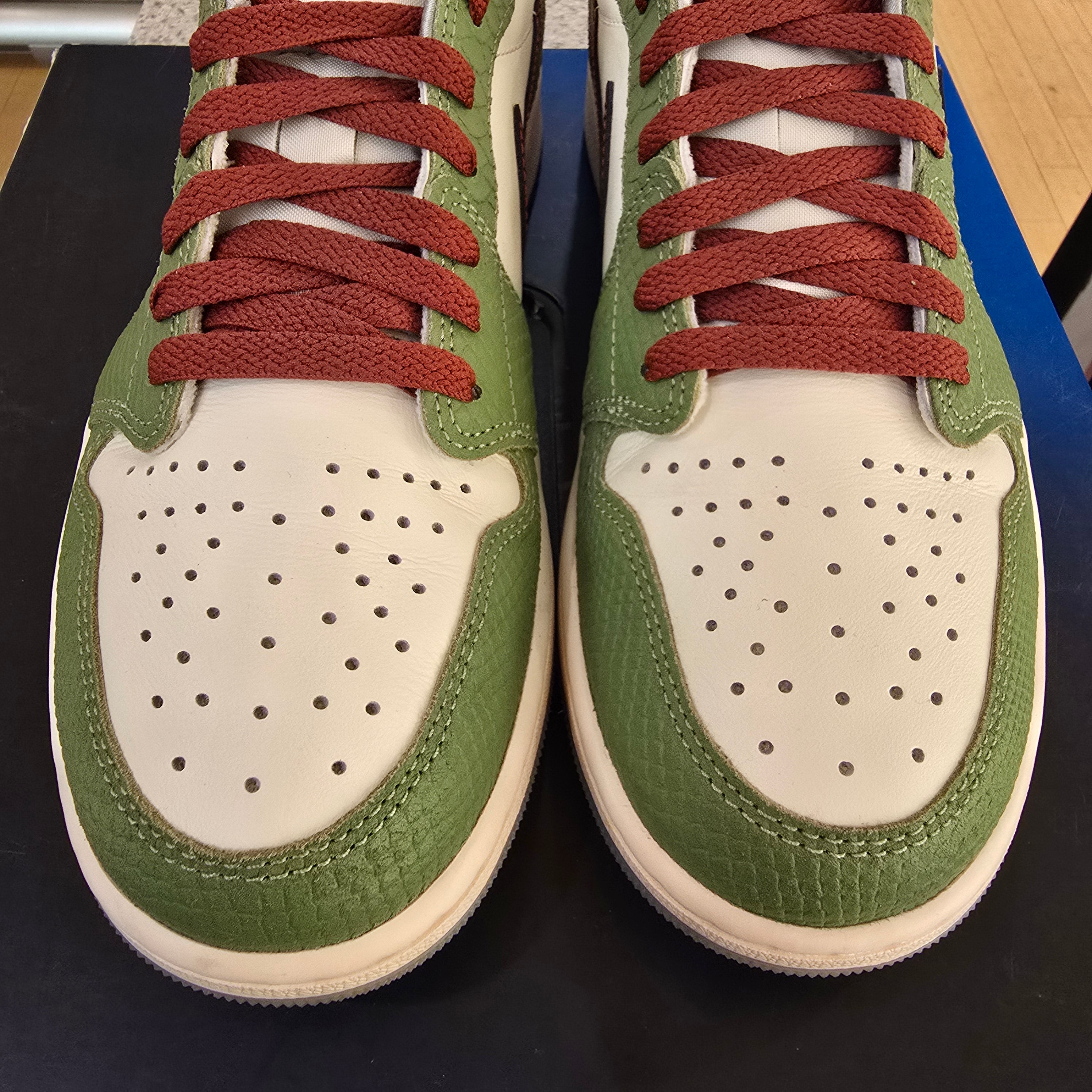 Jordan 1 Retro Low OG Year of the Dragon (2024) SZ 10 USED