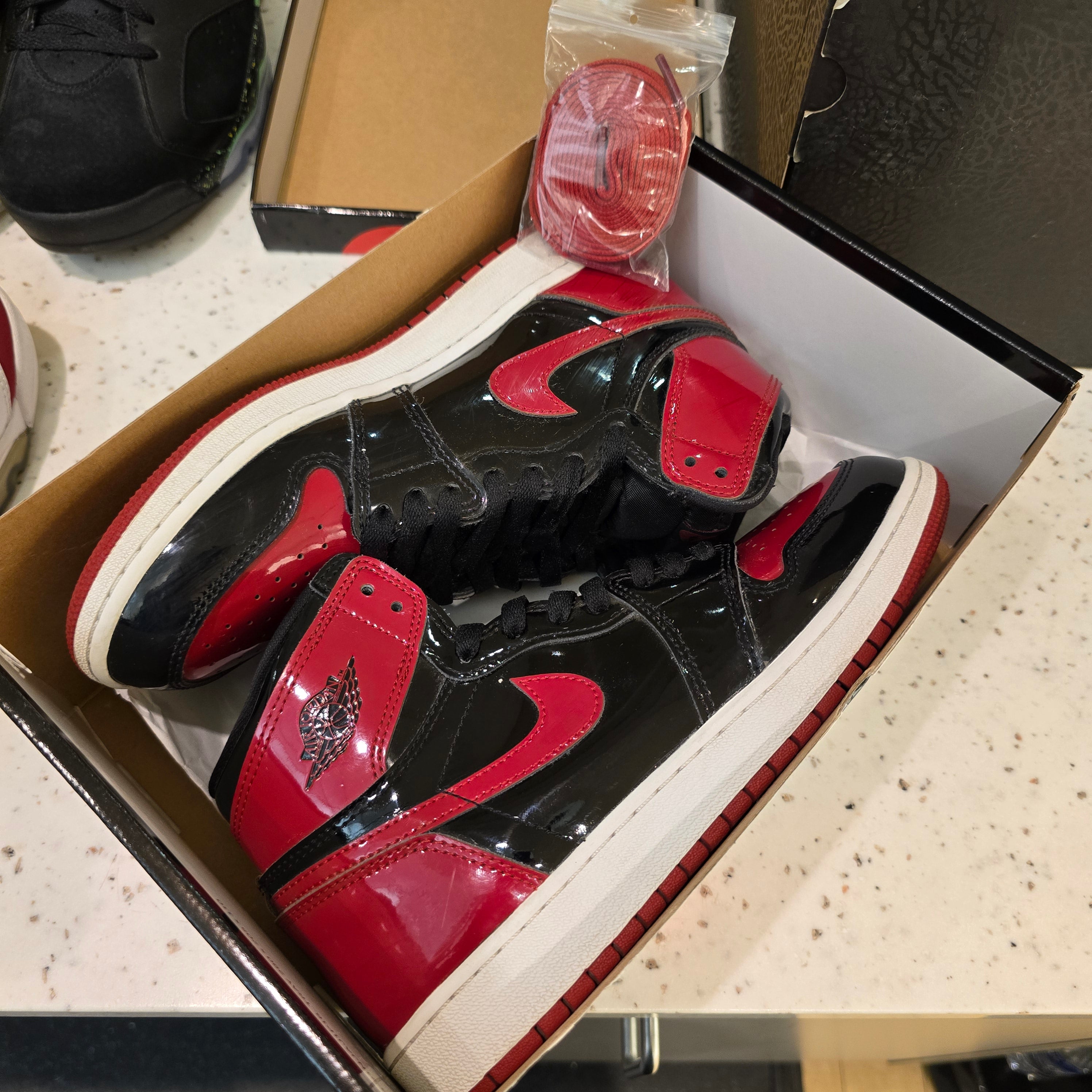Jordan 1 Retro High OG Patent Bred (GS) SZ 7Y USED