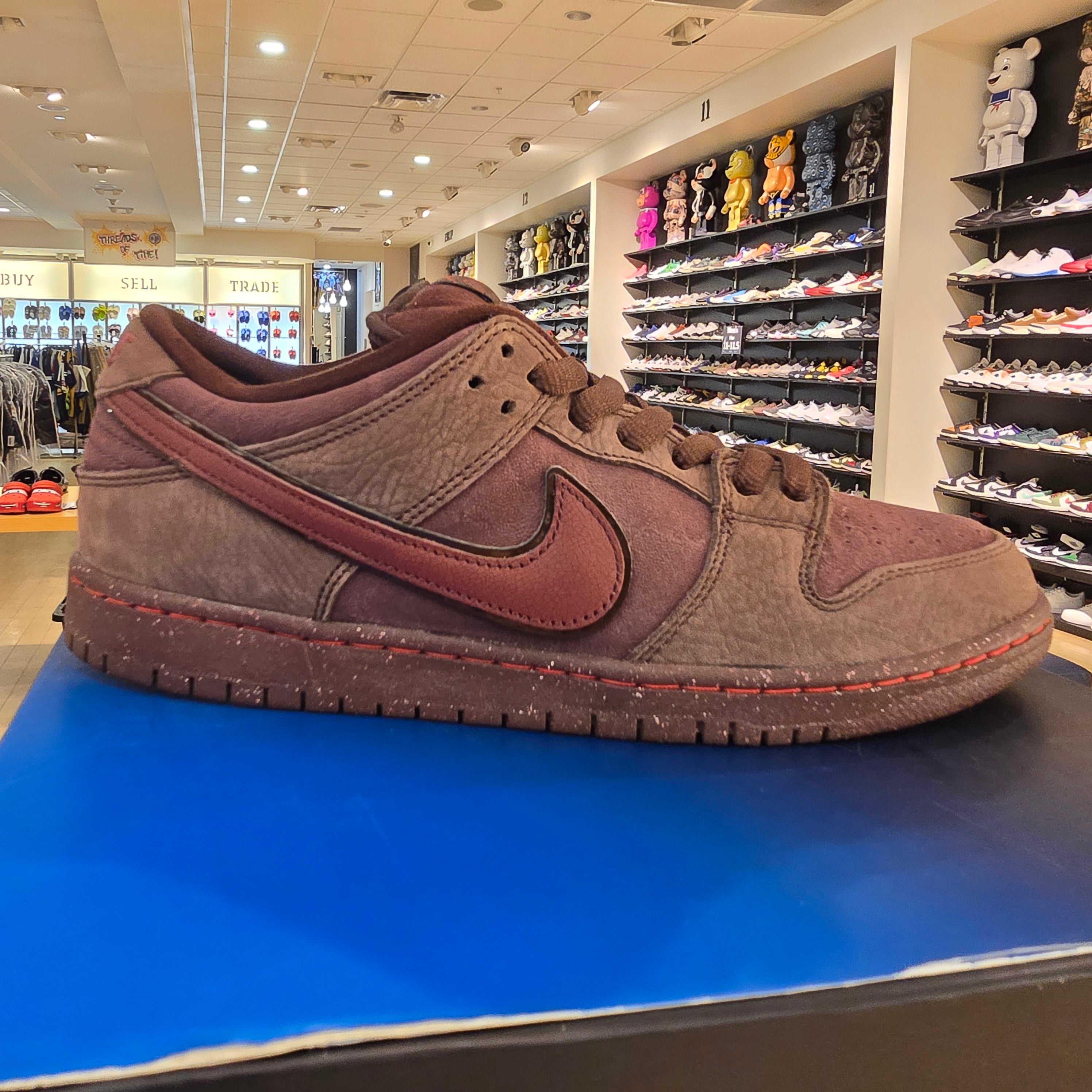 Nike SB Dunk Low City Of Love Burgendy Crush SZ 10.5 USED NO BOX