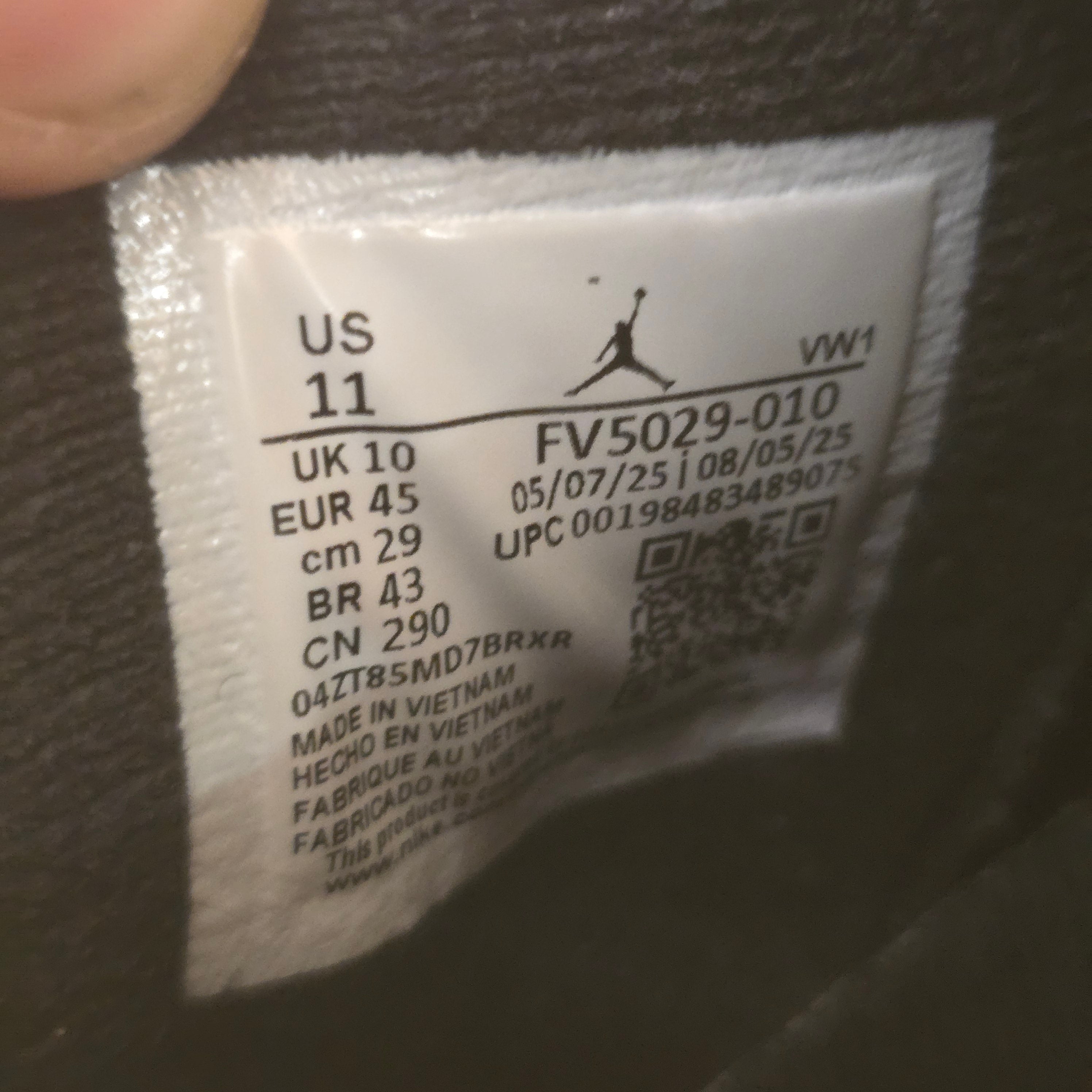 Jordan 4 Retro Black Cat (2025) SZ 11 USED
