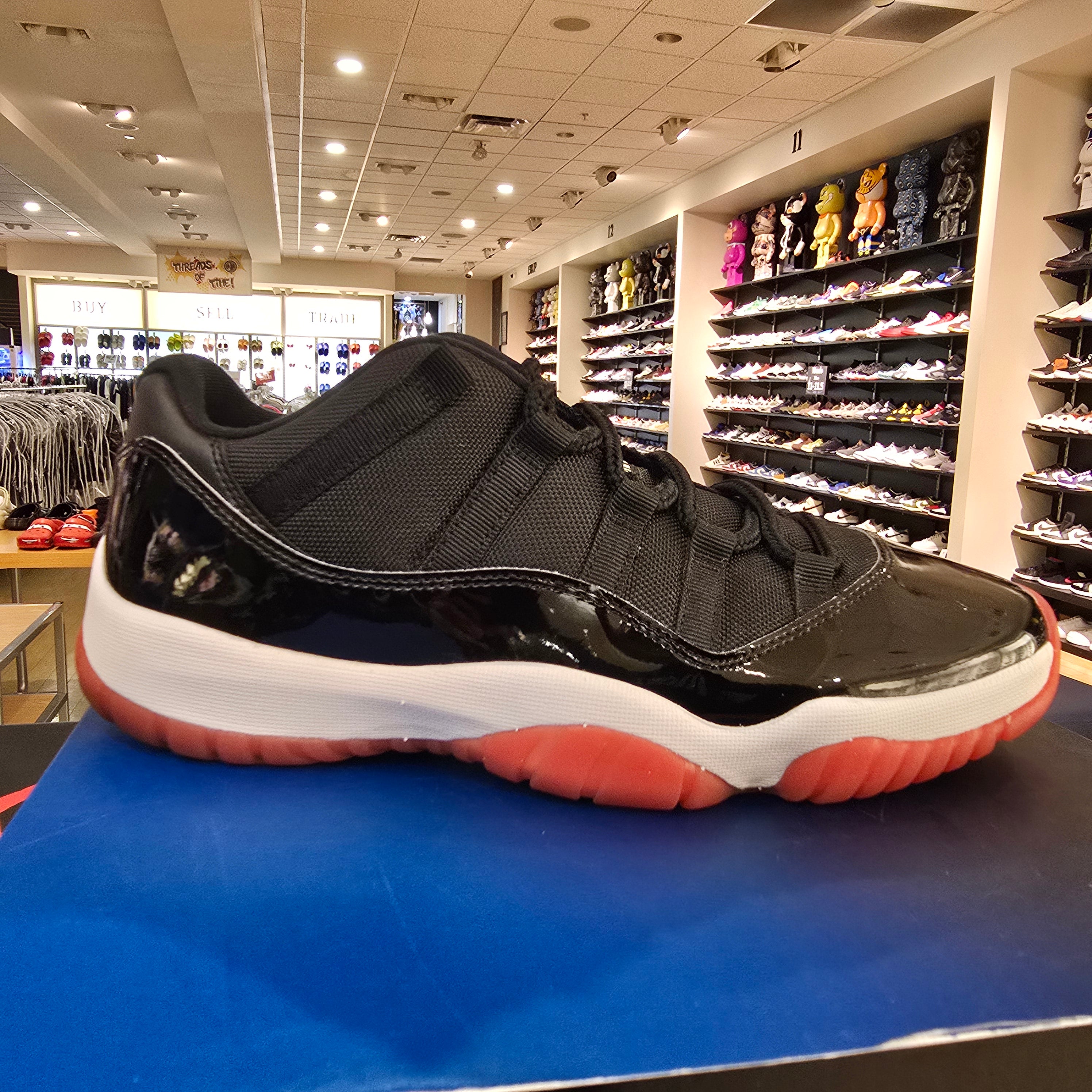 Jordan 11 Retro Low Bred (2025) SZ 10 USED
