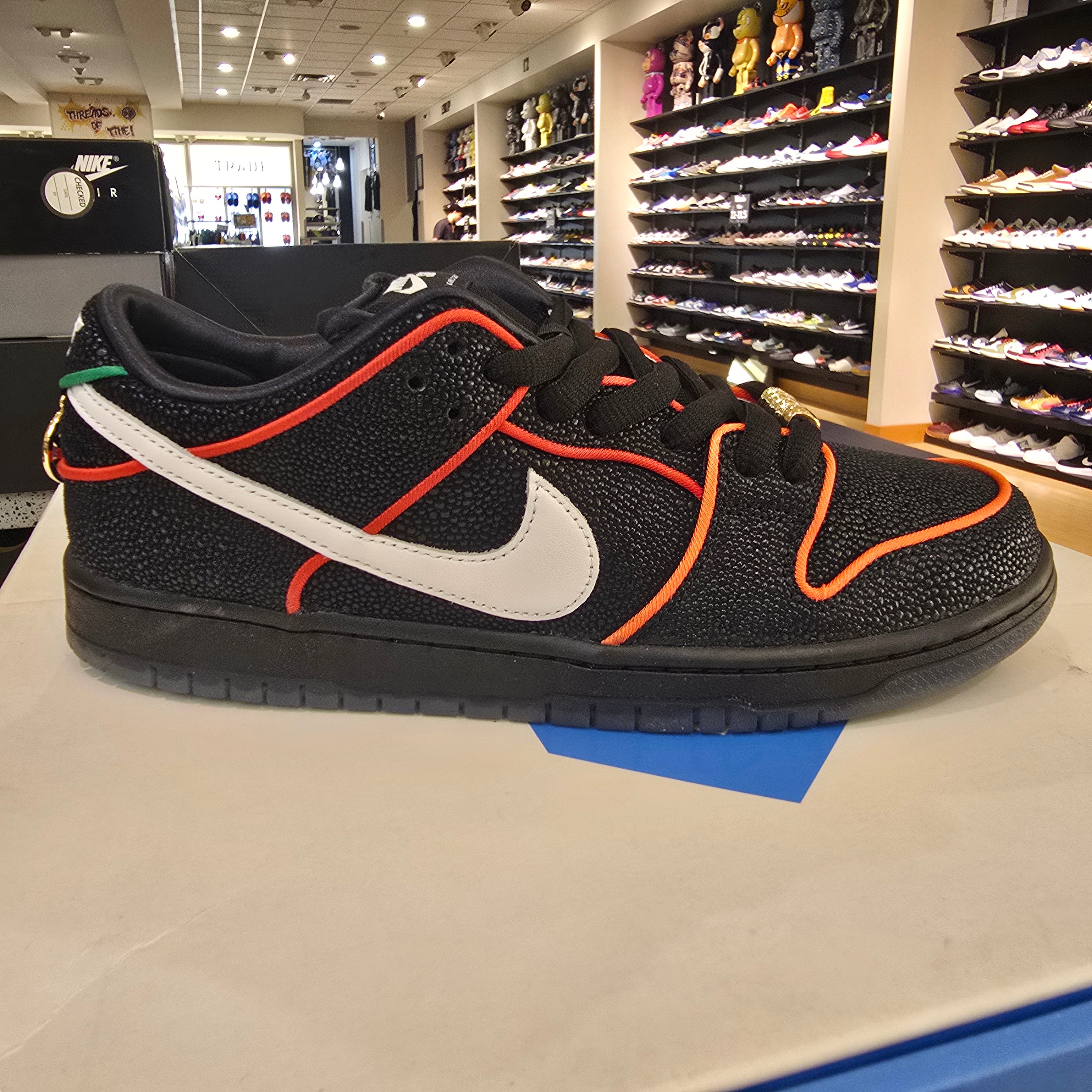 Nike SB Dunk Low Bronx Girls Skate SZ 10