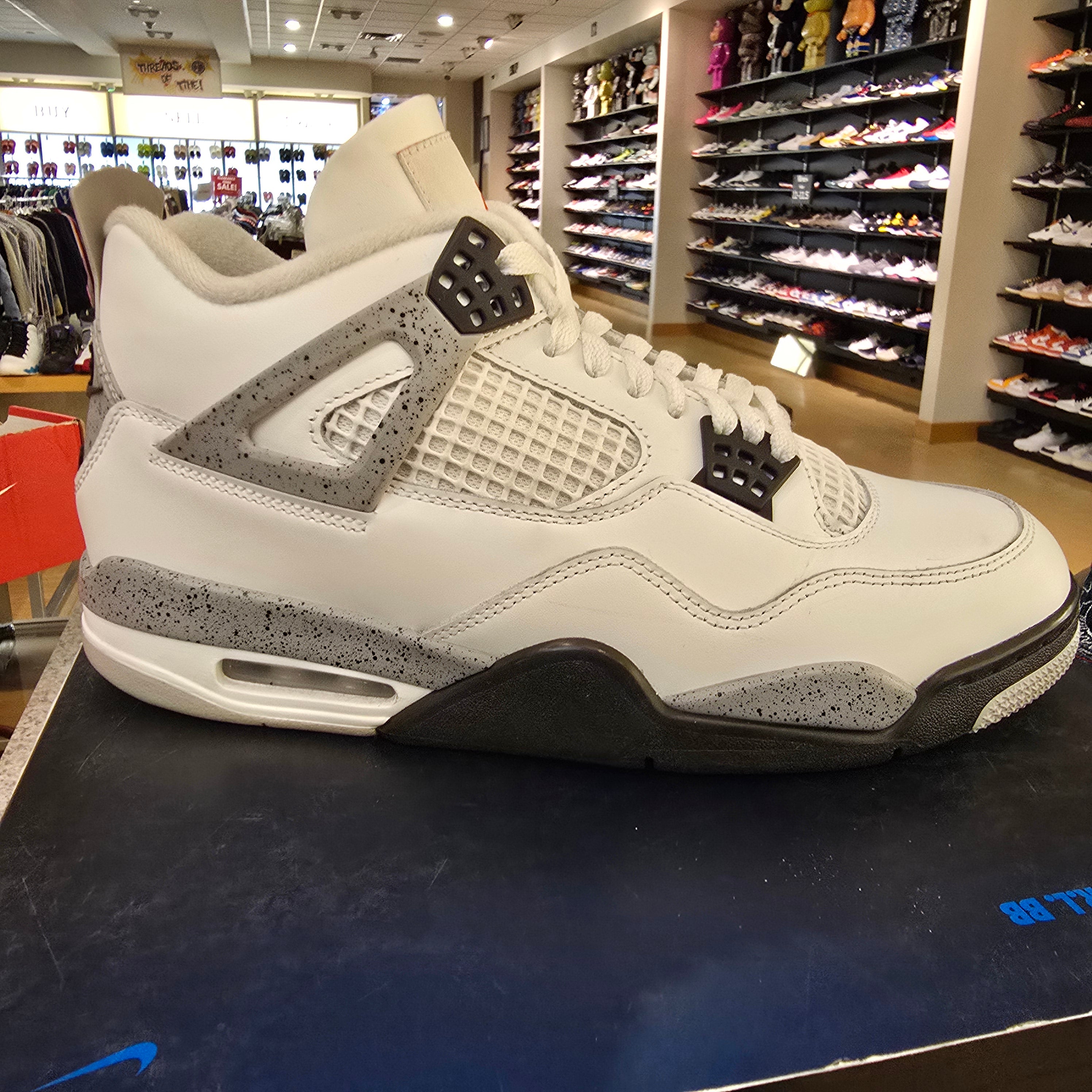 Jordan 4 Retro White Cement (2025) SZ 10 USED