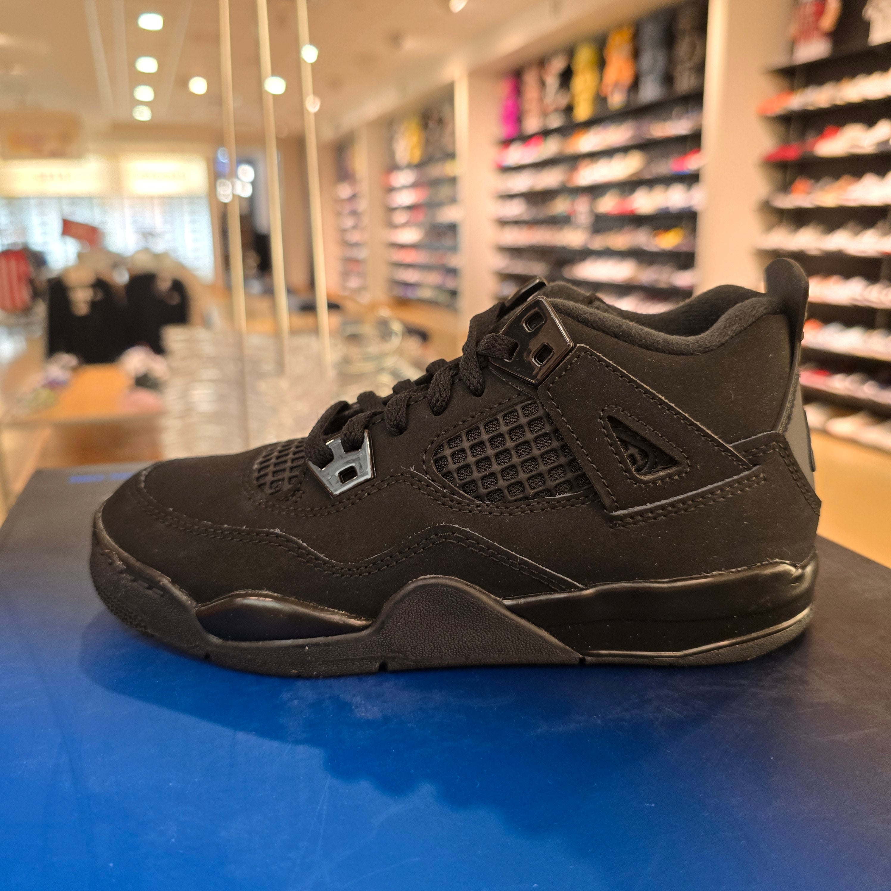 Jordan 4 Retro Black Cat (2025) (PS) SZ 1Y B-GRADE MISSING LID