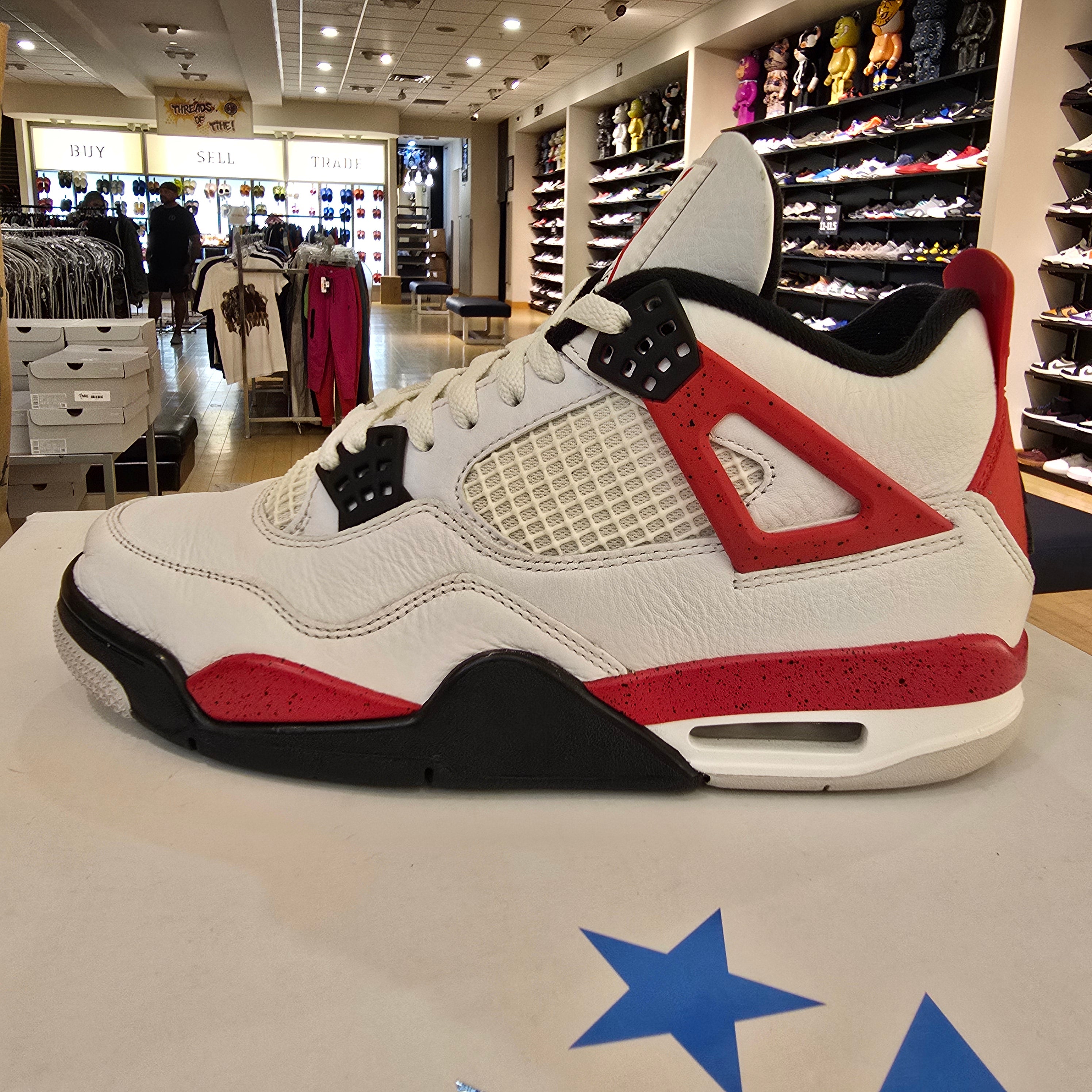 Jordan 4 Retro Red Cement SZ 9 USED