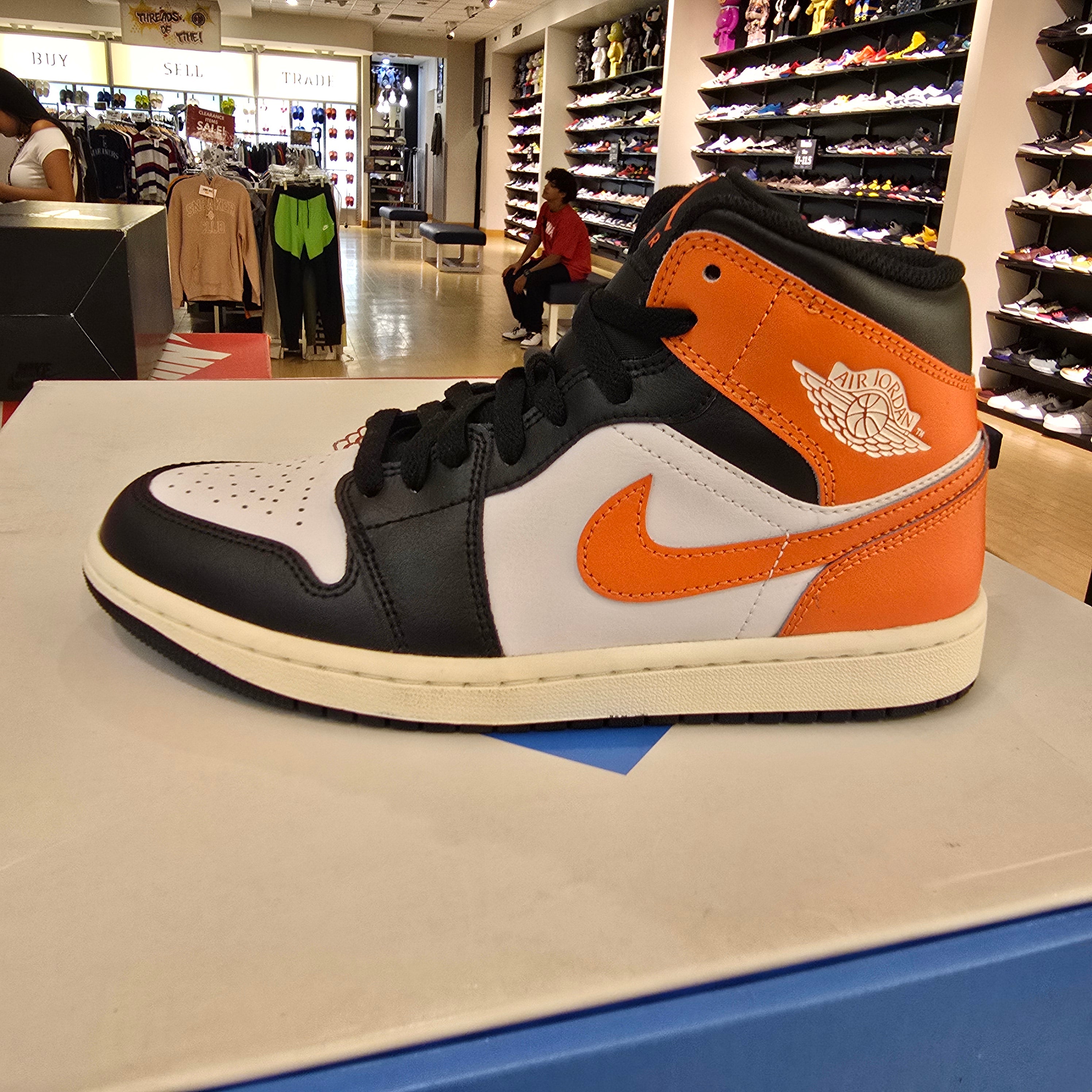 Jordan 1 Mid Black Toe Starfish SZ 7.5 NO BOX