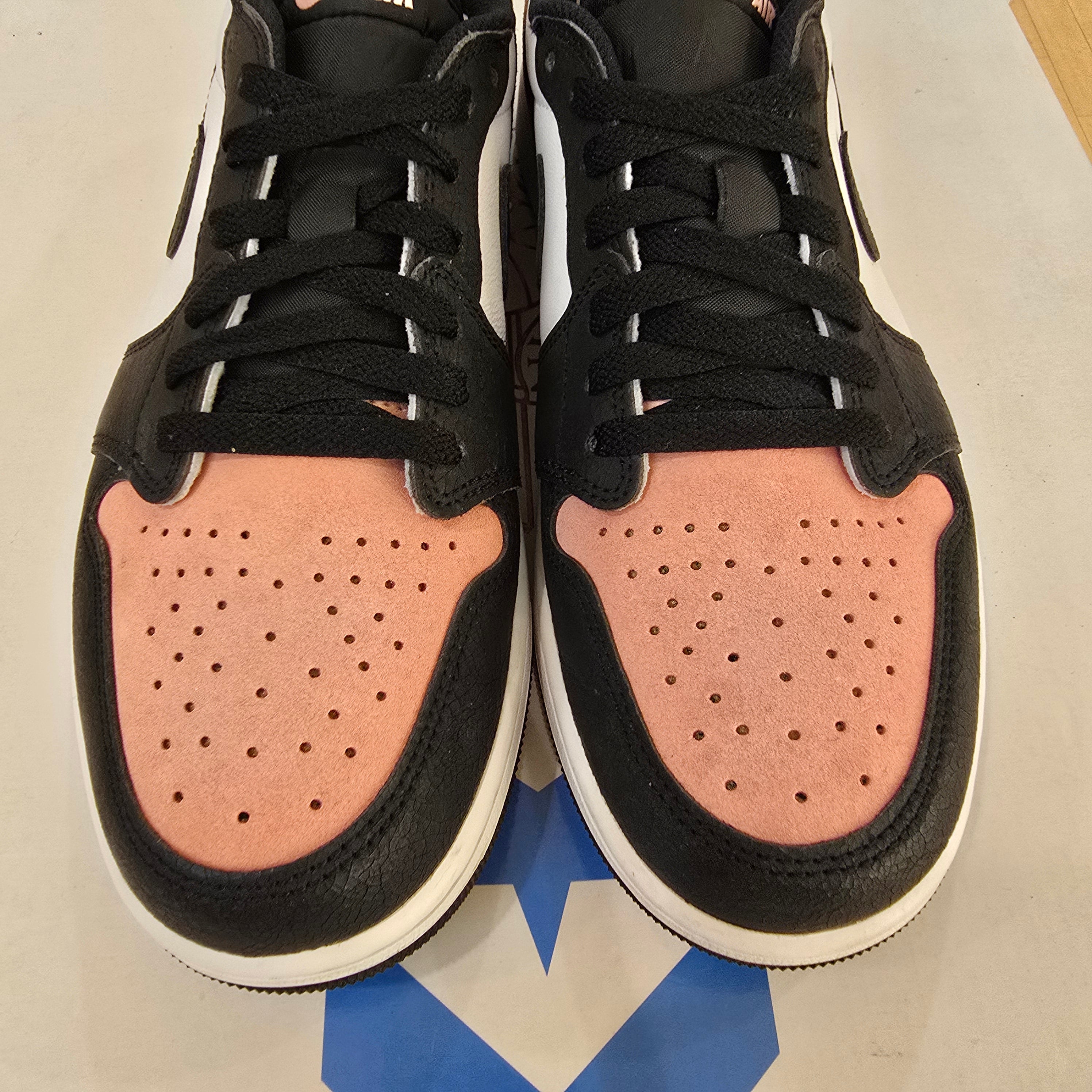 Jordan 1 Low OG Bleached Coral SZ 10.5 USED