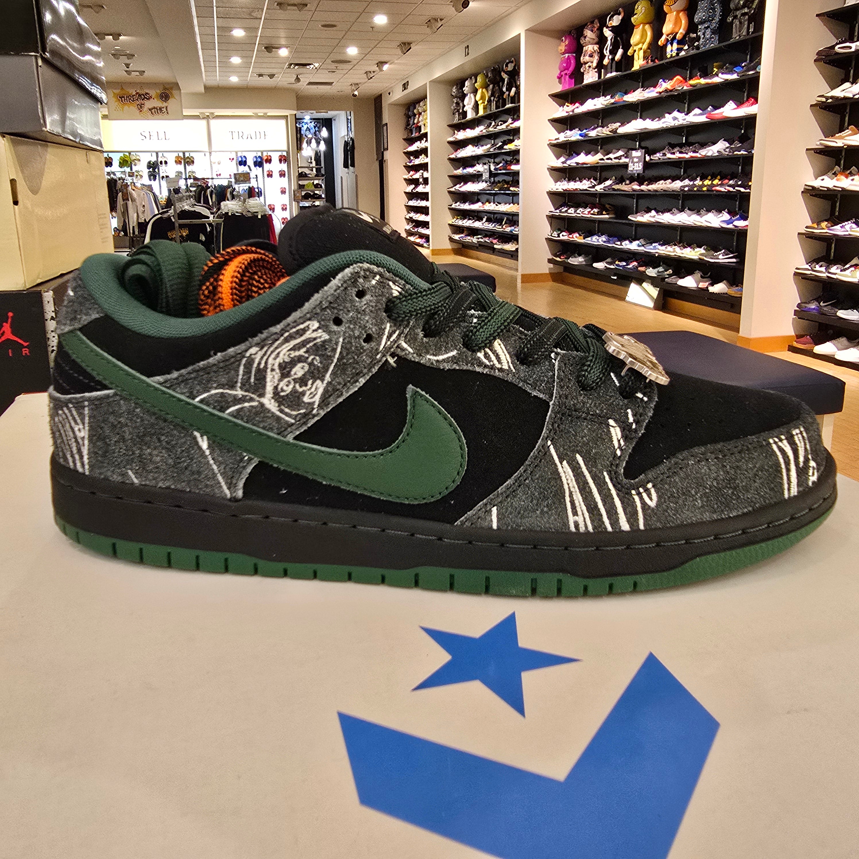 Nike SB Dunk Low There Skateboards SZ 10