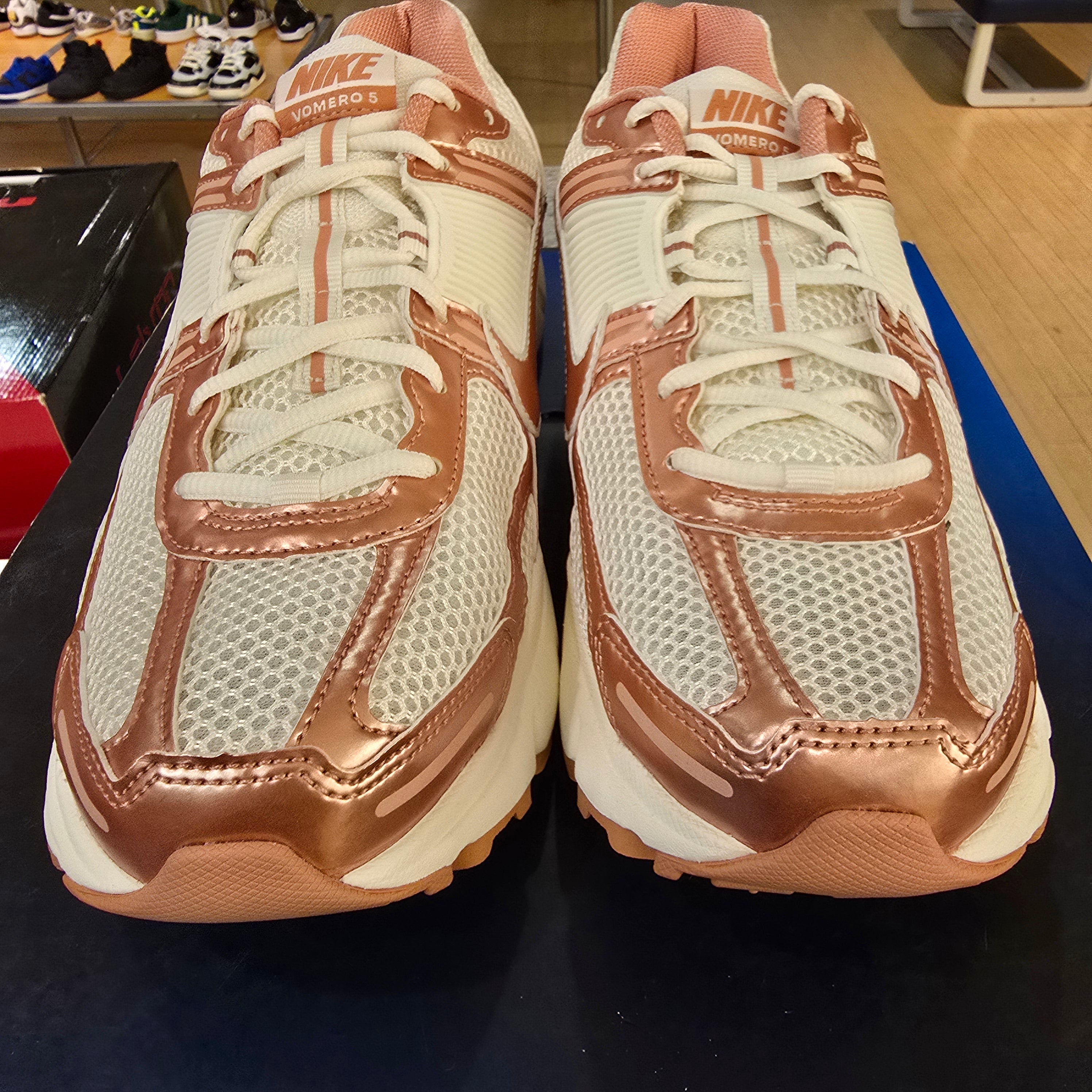 Nike Zoom Vomero 5 Rose Gold Women's SZ 12/10.5M MISSING LID